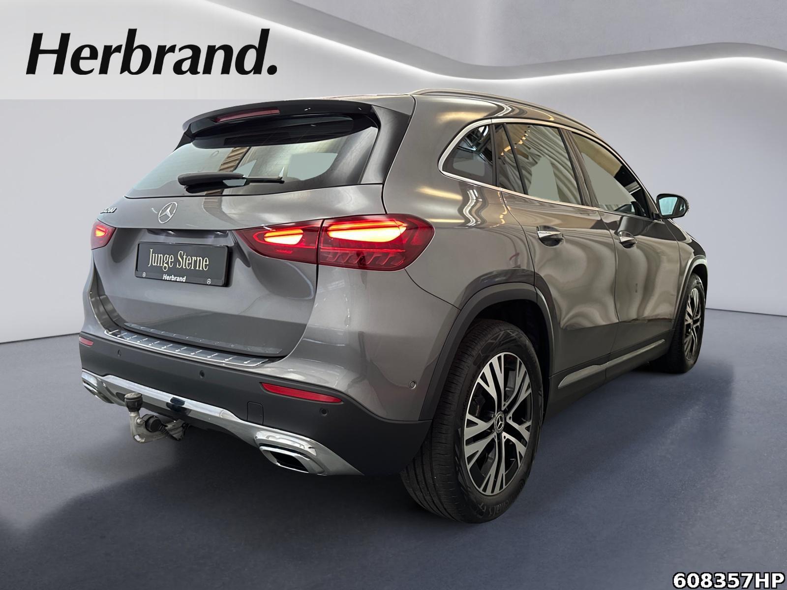 Fahrzeugabbildung Mercedes-Benz GLA 200 Progressive DISTRONIC AHK Keyless RFK <