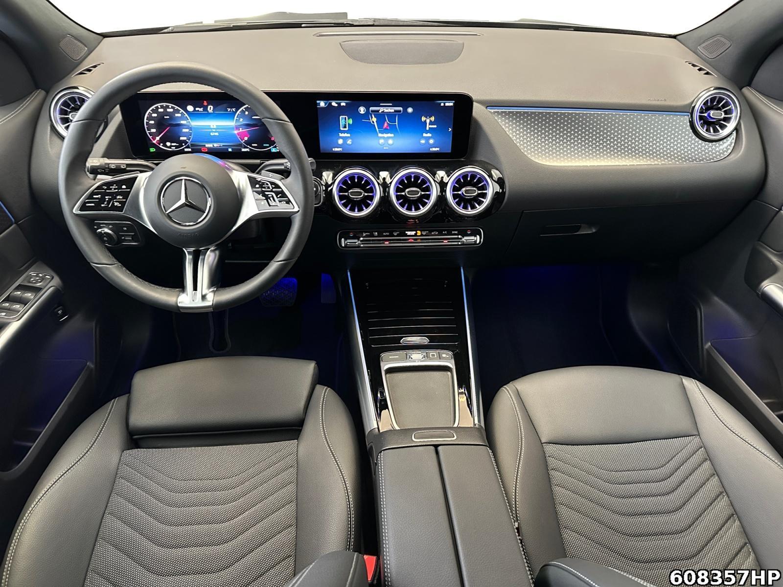 Fahrzeugabbildung Mercedes-Benz GLA 200 Progressive DISTRONIC AHK Keyless RFK <