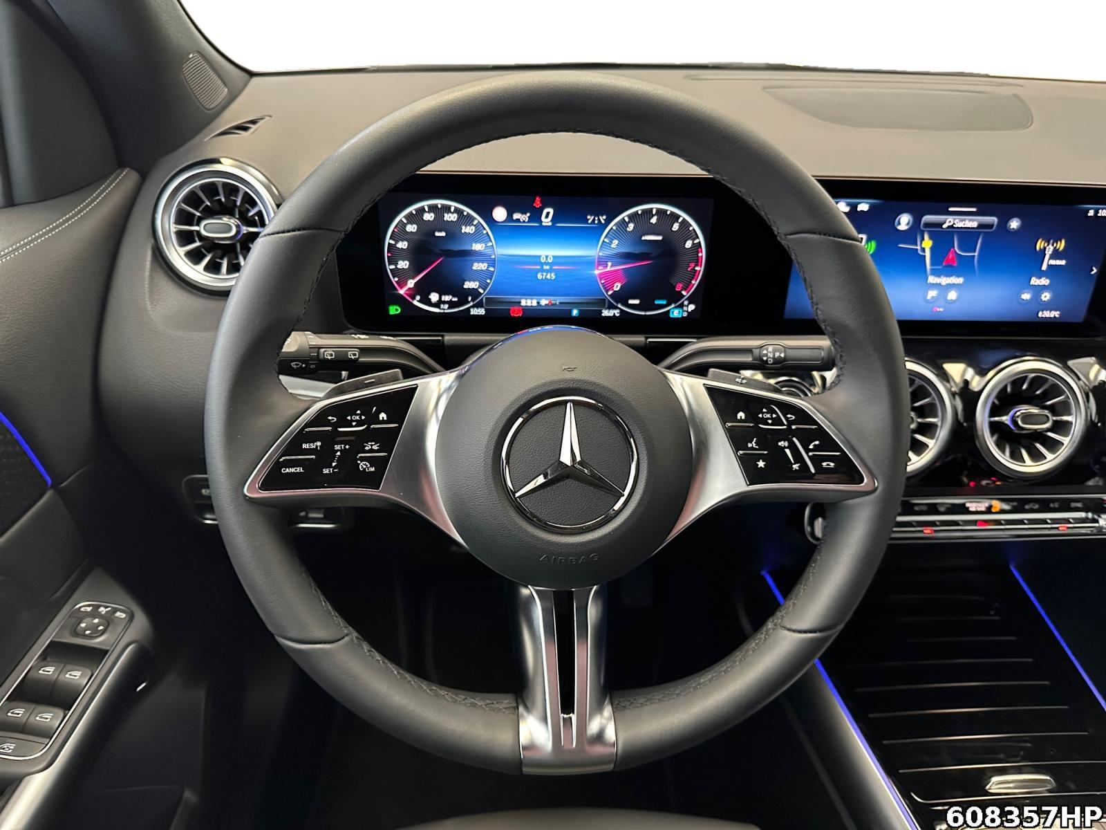 Fahrzeugabbildung Mercedes-Benz GLA 200 Progressive DISTRONIC AHK Keyless RFK <