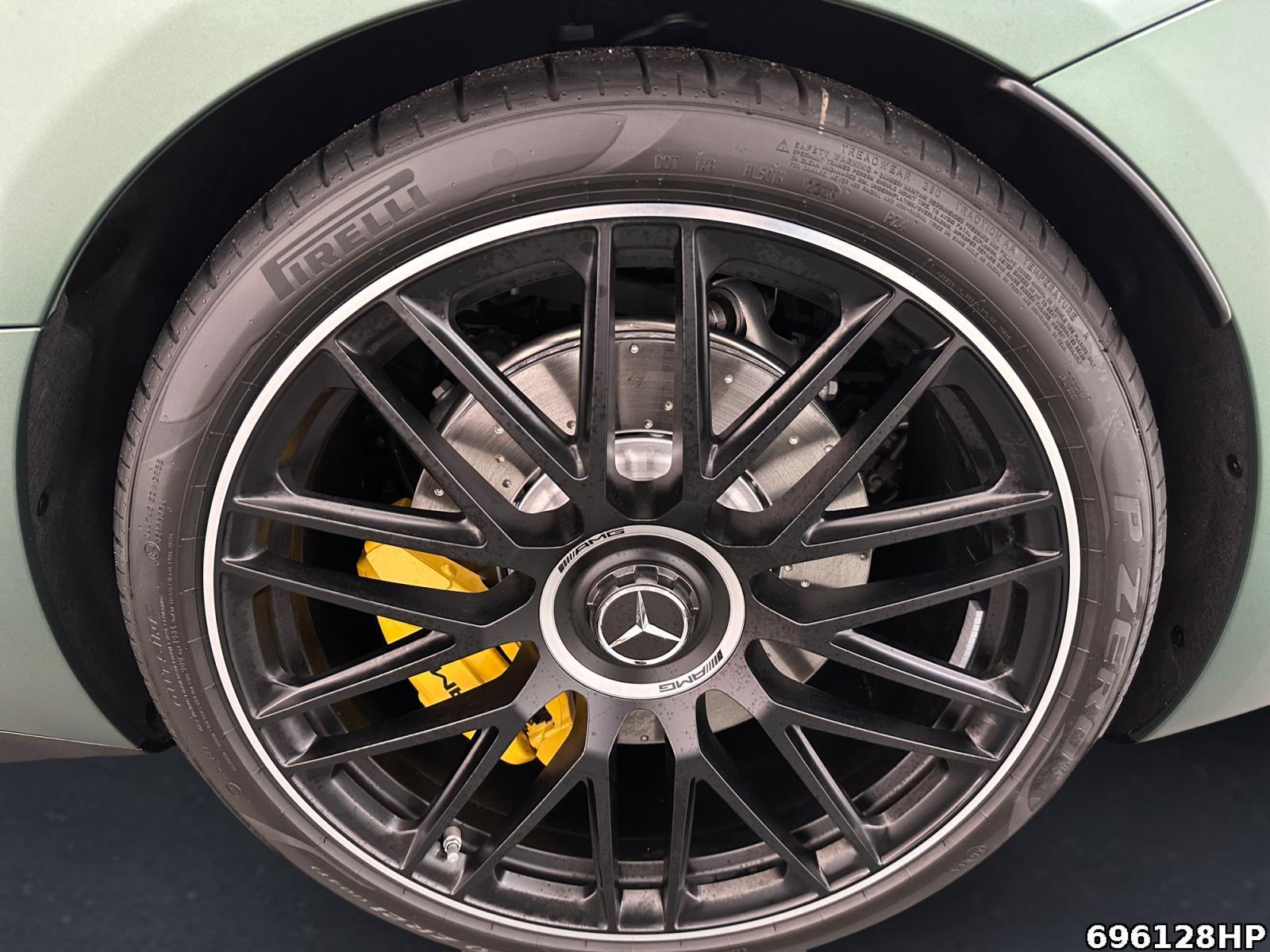 Fahrzeugabbildung Mercedes-Benz SL 63 AMG 4MATIC+ +NIGHT+HUD+BURMESTER+AERO+360+