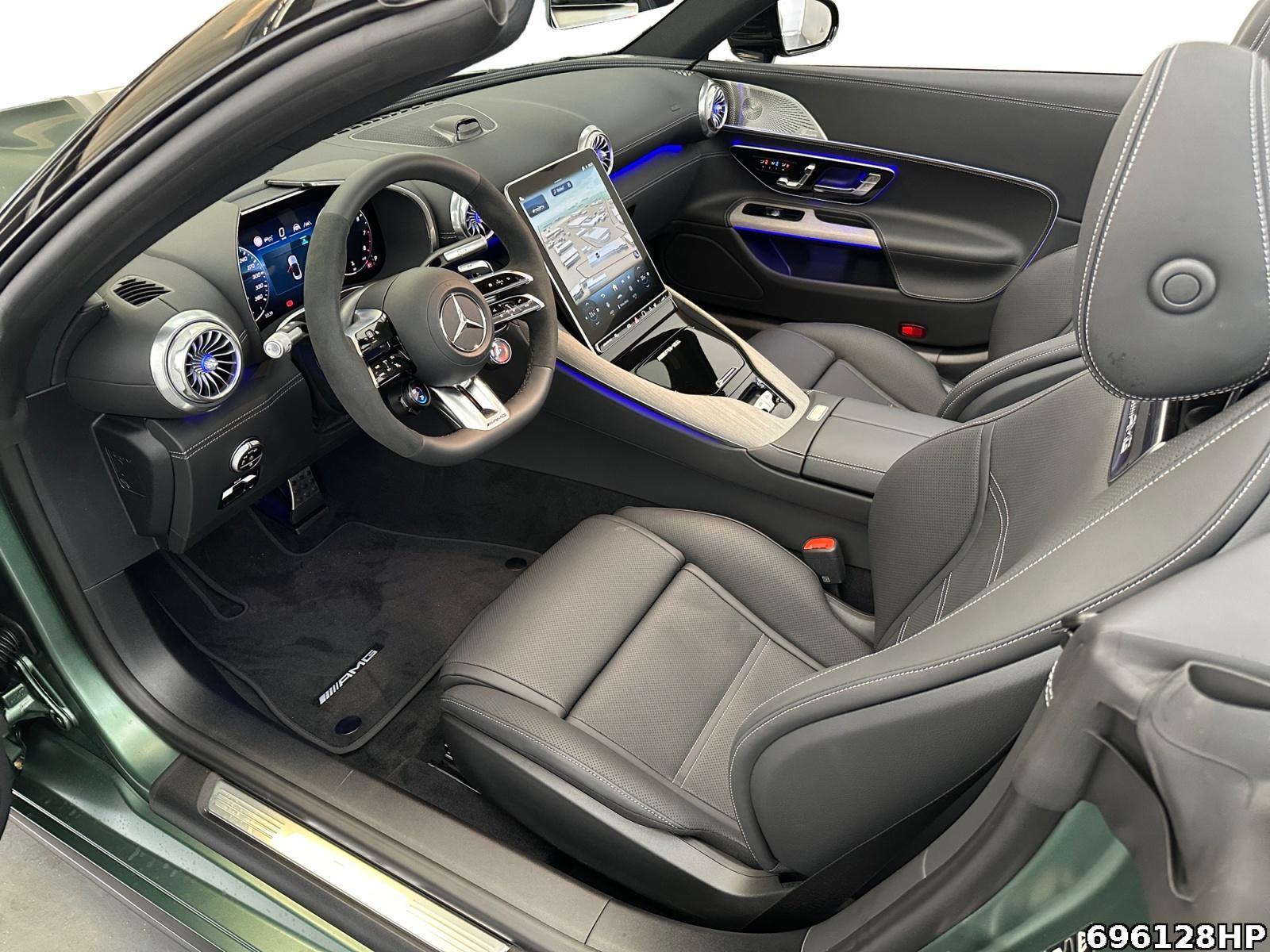 Fahrzeugabbildung Mercedes-Benz SL 63 AMG 4MATIC+ +NIGHT+HUD+BURMESTER+AERO+360+