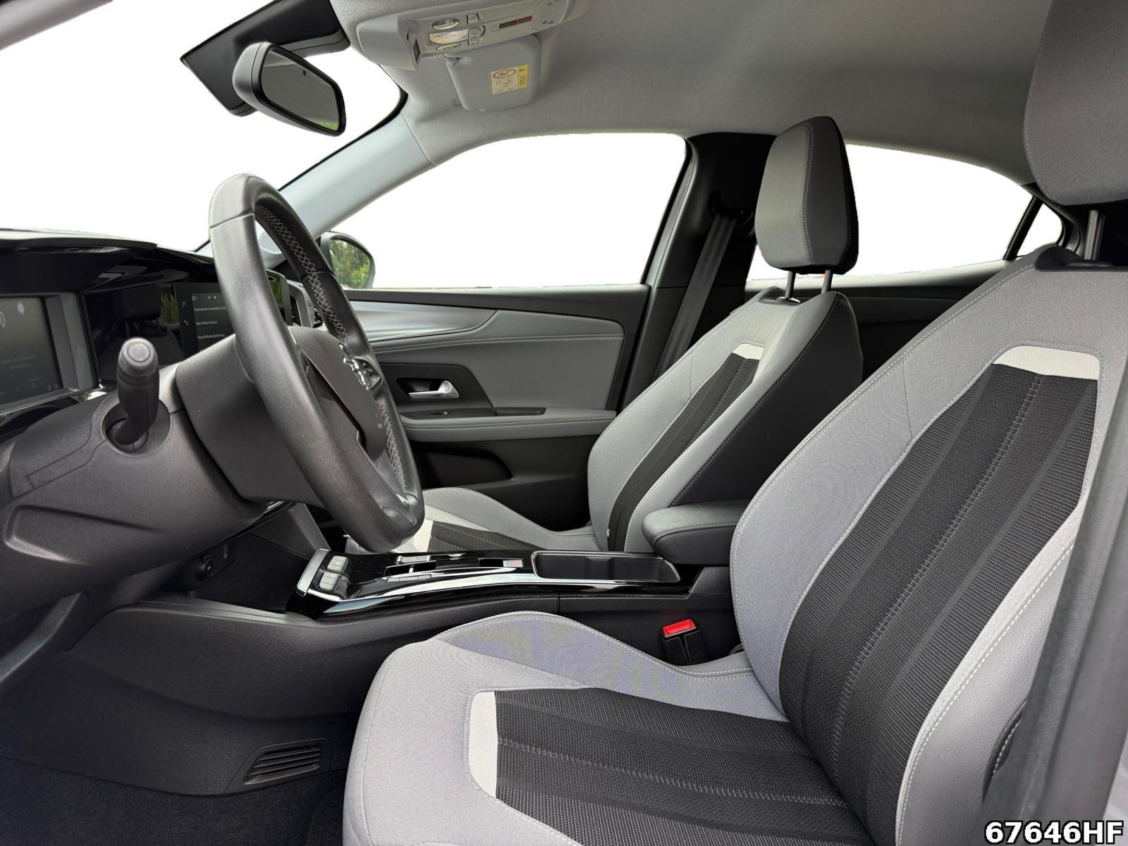 Fahrzeugabbildung Opel Mokka -e Elegance