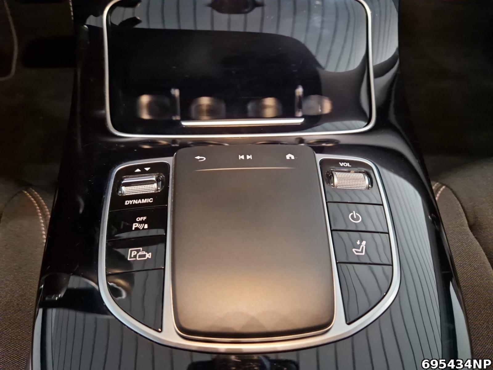 Fahrzeugabbildung Mercedes-Benz E 300 T Avantgarde DISTRONIC LED CarPlay