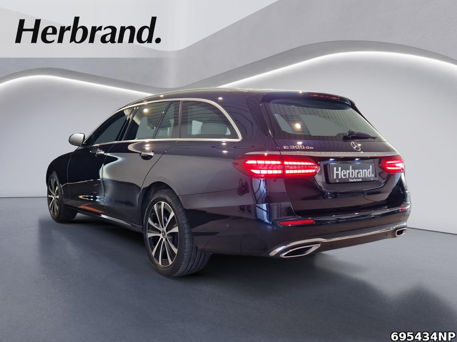 Fahrzeugabbildung Mercedes-Benz E 300 T Avantgarde DISTRONIC LED CarPlay