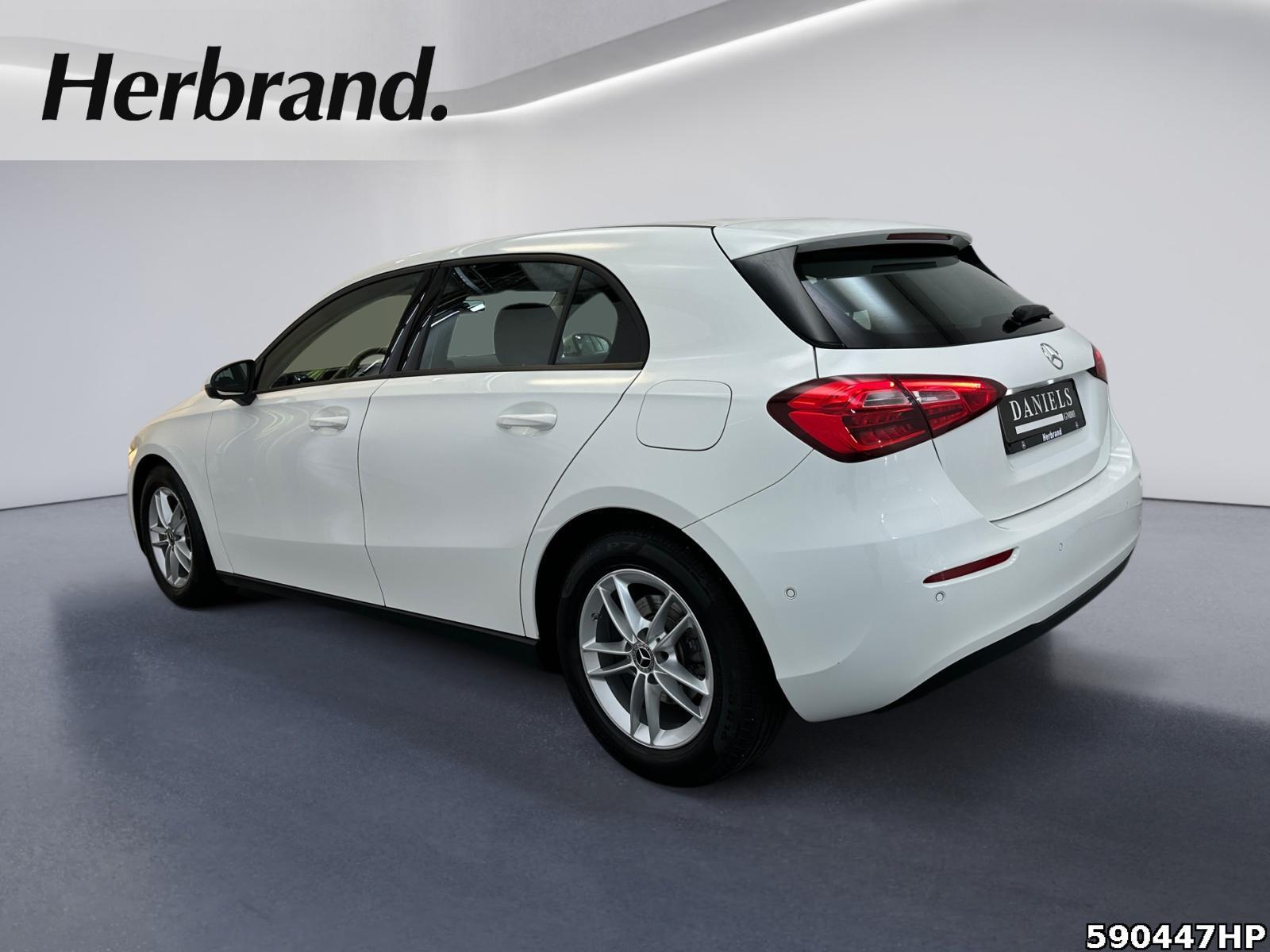 Fahrzeugabbildung Mercedes-Benz A 200 *Automatik Tempomat Spurhalte Parktronic