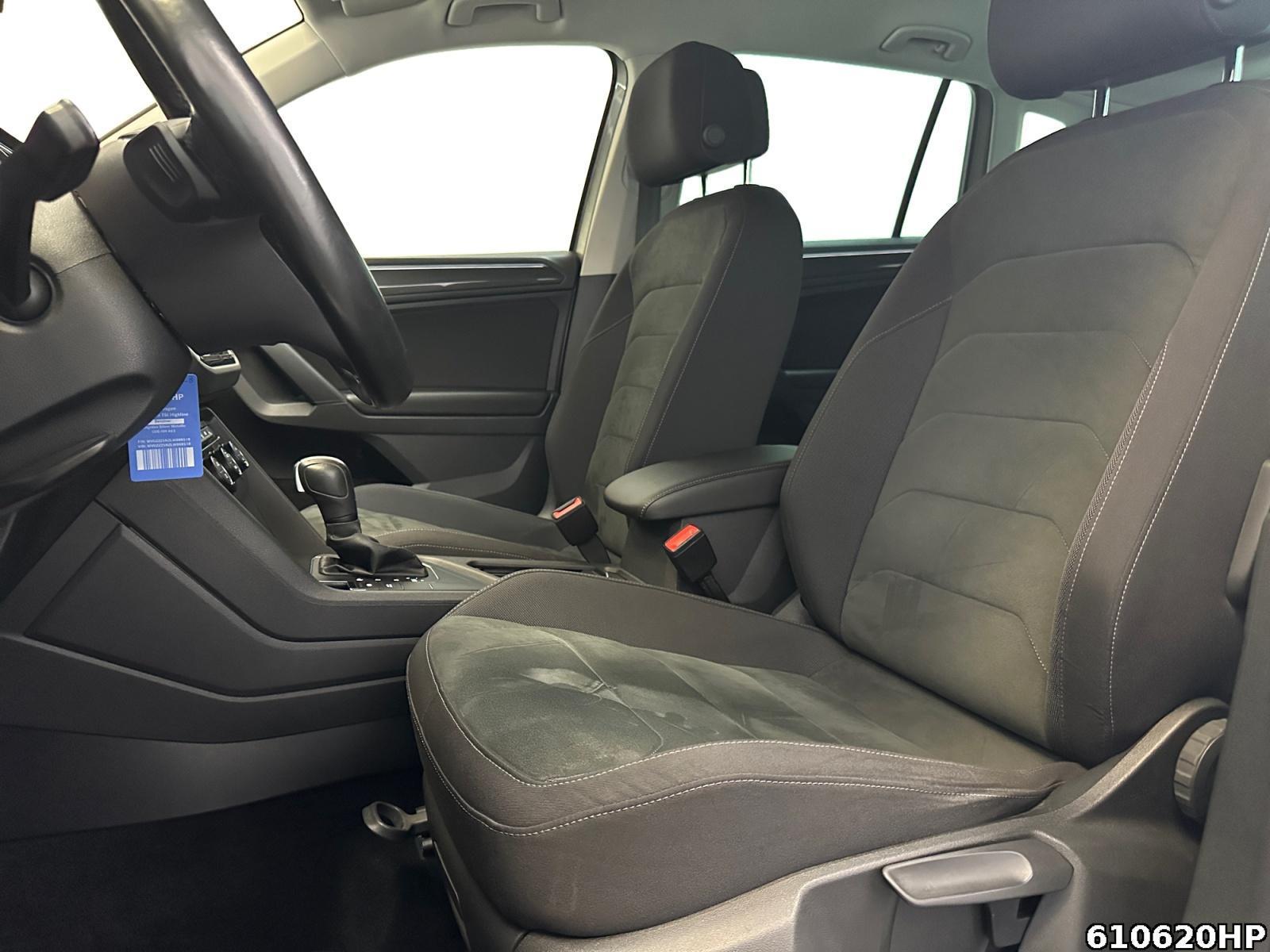 Fahrzeugabbildung Volkswagen Tiguan 1.5 TSI Highline- R-Line AHK LED 19