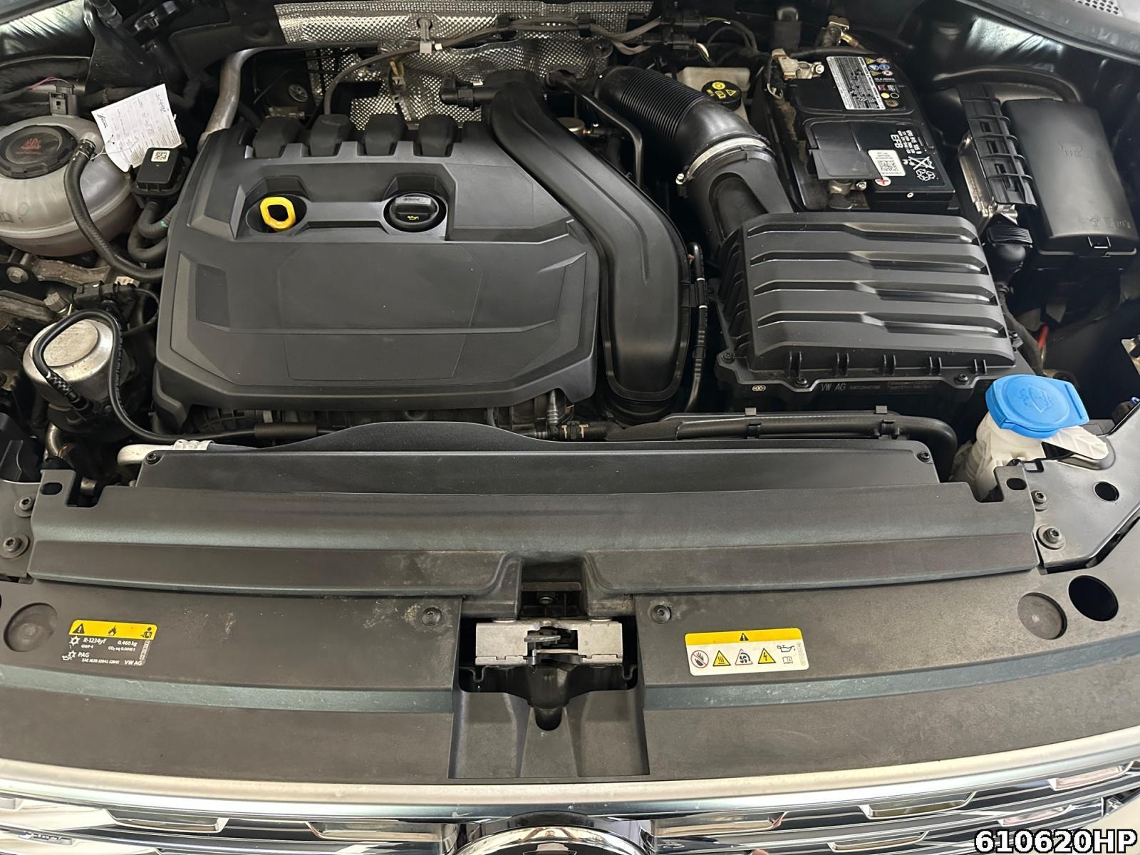 Fahrzeugabbildung Volkswagen Tiguan 1.5 TSI Highline- R-Line AHK LED 19