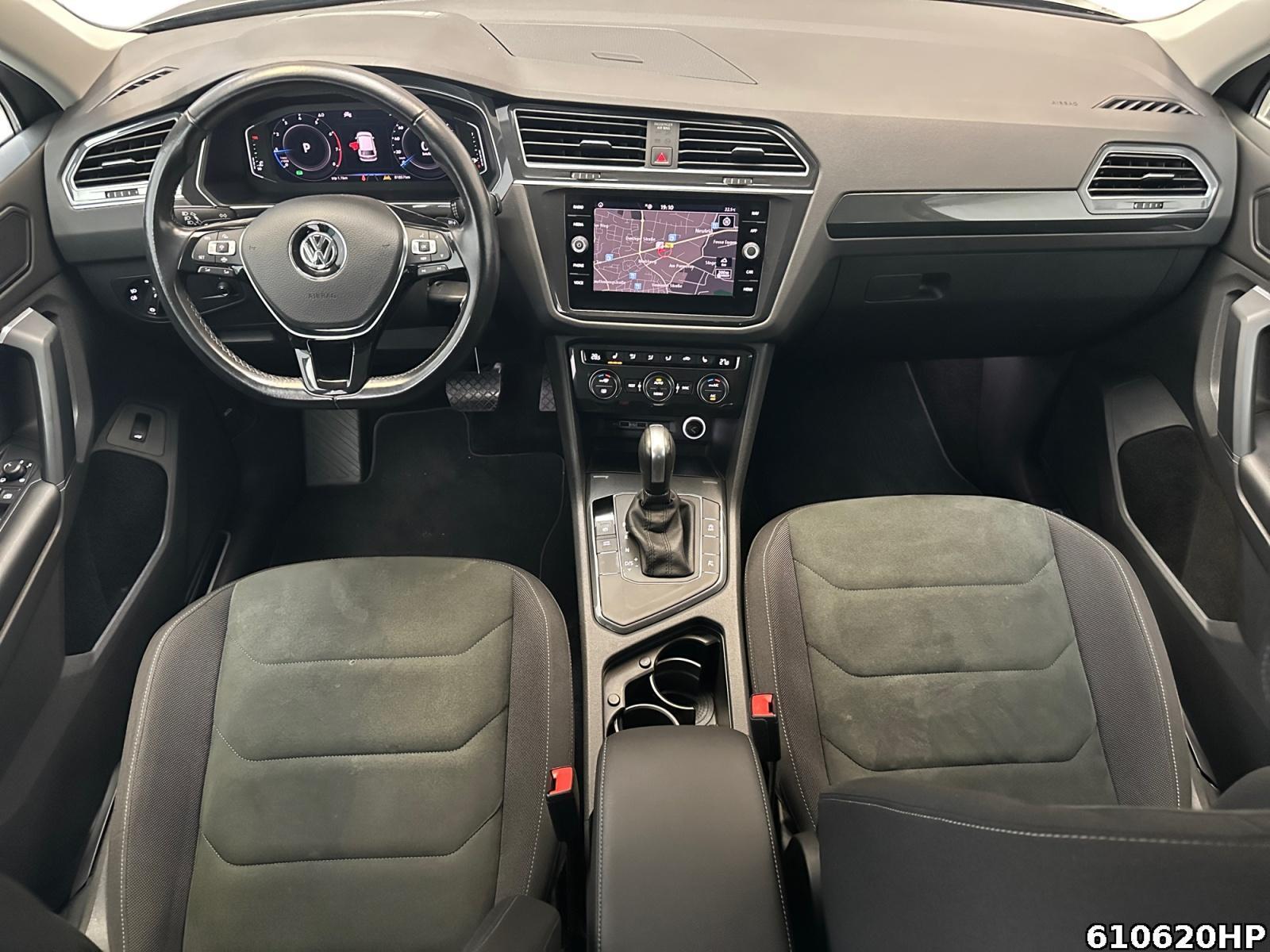 Fahrzeugabbildung Volkswagen Tiguan 1.5 TSI Highline- R-Line AHK LED 19