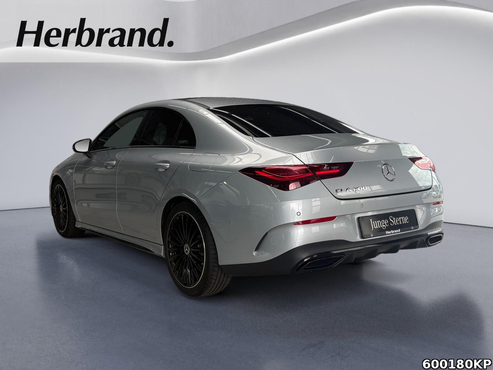Fahrzeugabbildung Mercedes-Benz CLA 200 AMG DISTRONIK Pano Ambiente Kamera