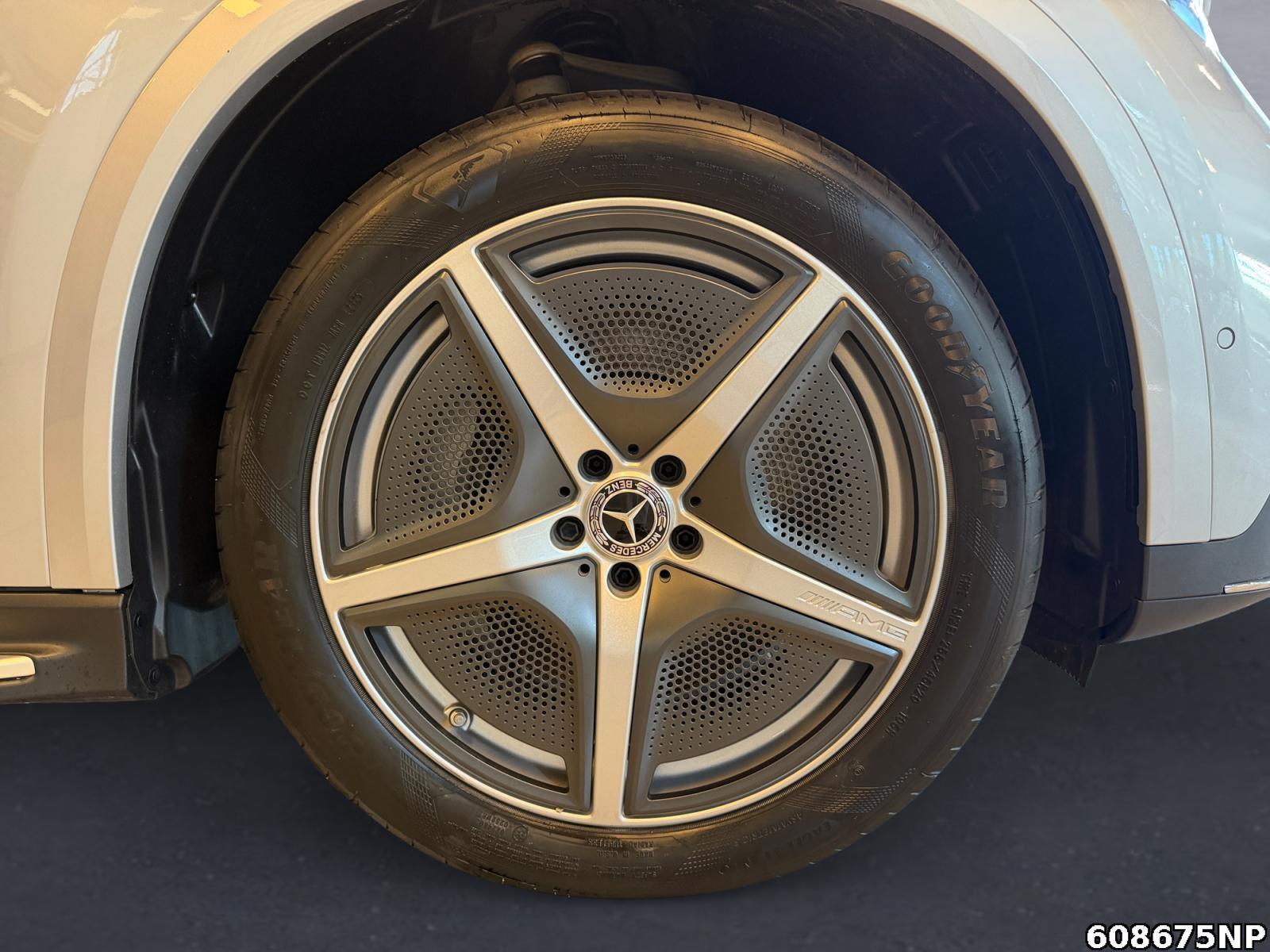 Fahrzeugabbildung Mercedes-Benz EQE SUV 350+ AMG AHK 360°Kamera Memory Keyless