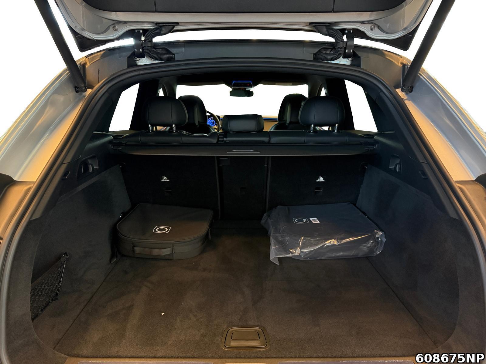 Fahrzeugabbildung Mercedes-Benz EQE SUV 350+ AMG AHK 360°Kamera Memory Keyless
