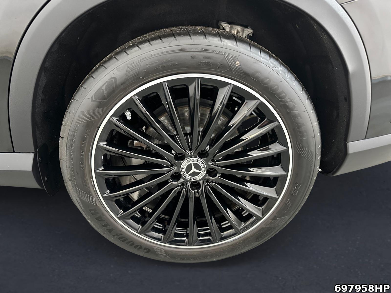 Fahrzeugabbildung Mercedes-Benz GLC 300 4M AMG Pano AHK Night Memory Lenkradhzg