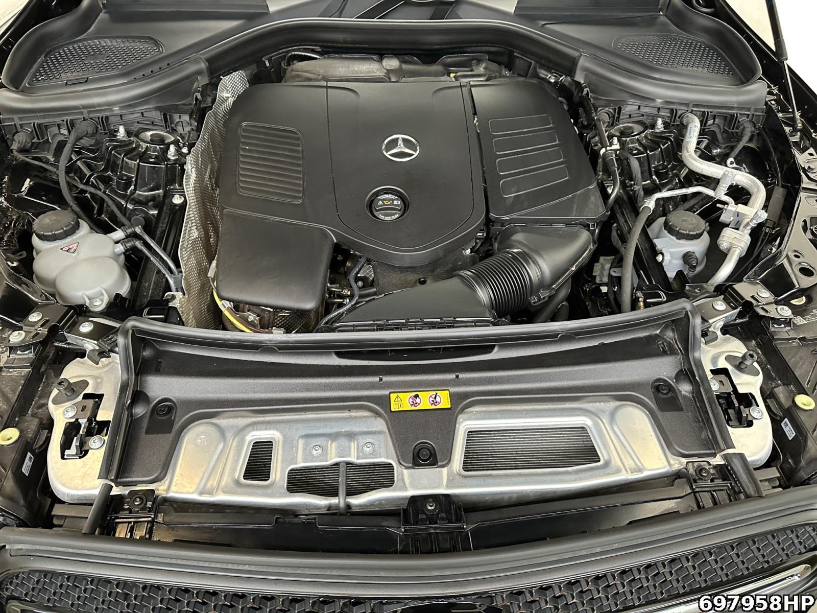 Fahrzeugabbildung Mercedes-Benz GLC 300 4M AMG Pano AHK Night Memory Lenkradhzg