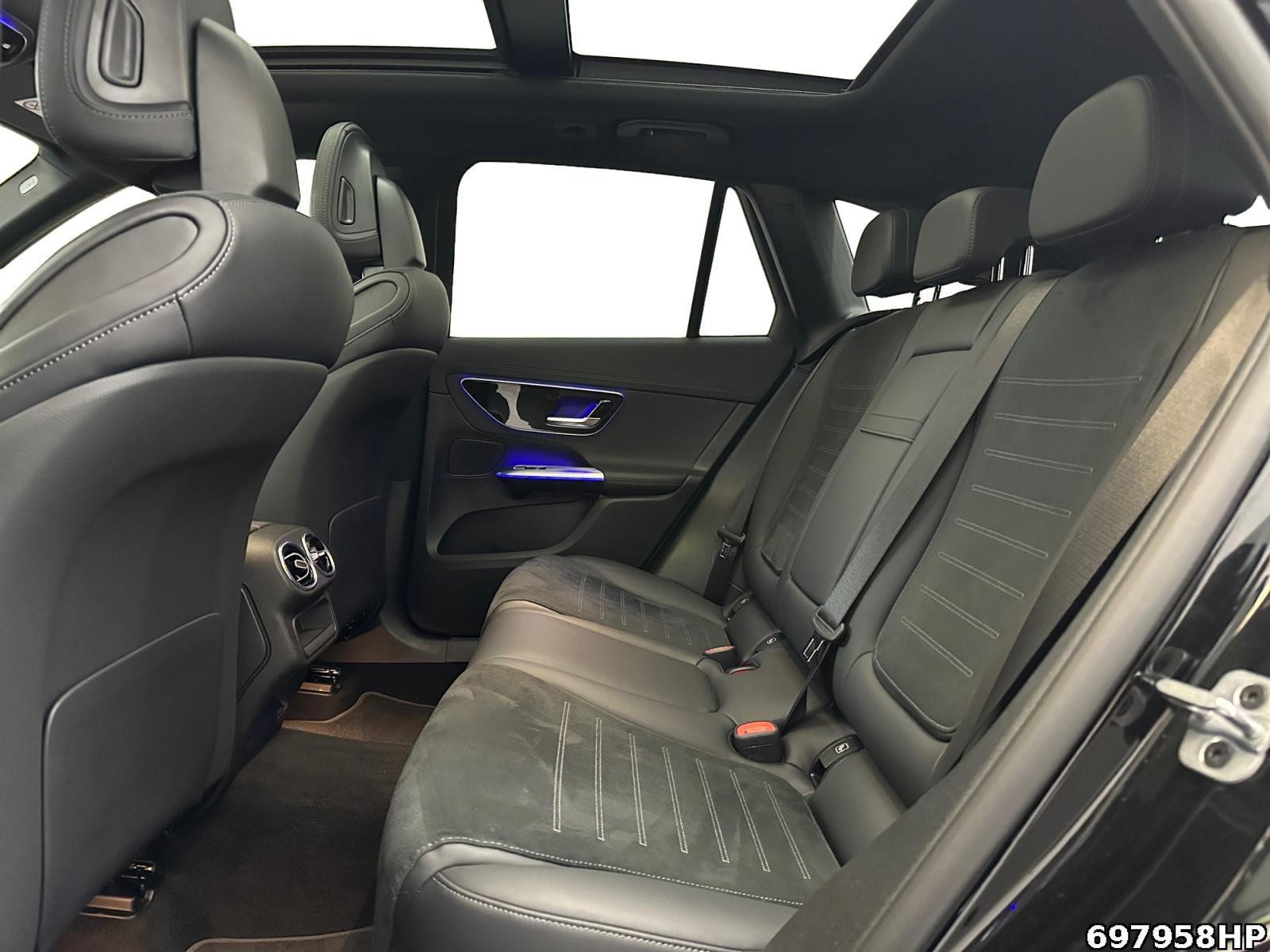 Fahrzeugabbildung Mercedes-Benz GLC 300 4M AMG Pano AHK Night Memory Lenkradhzg