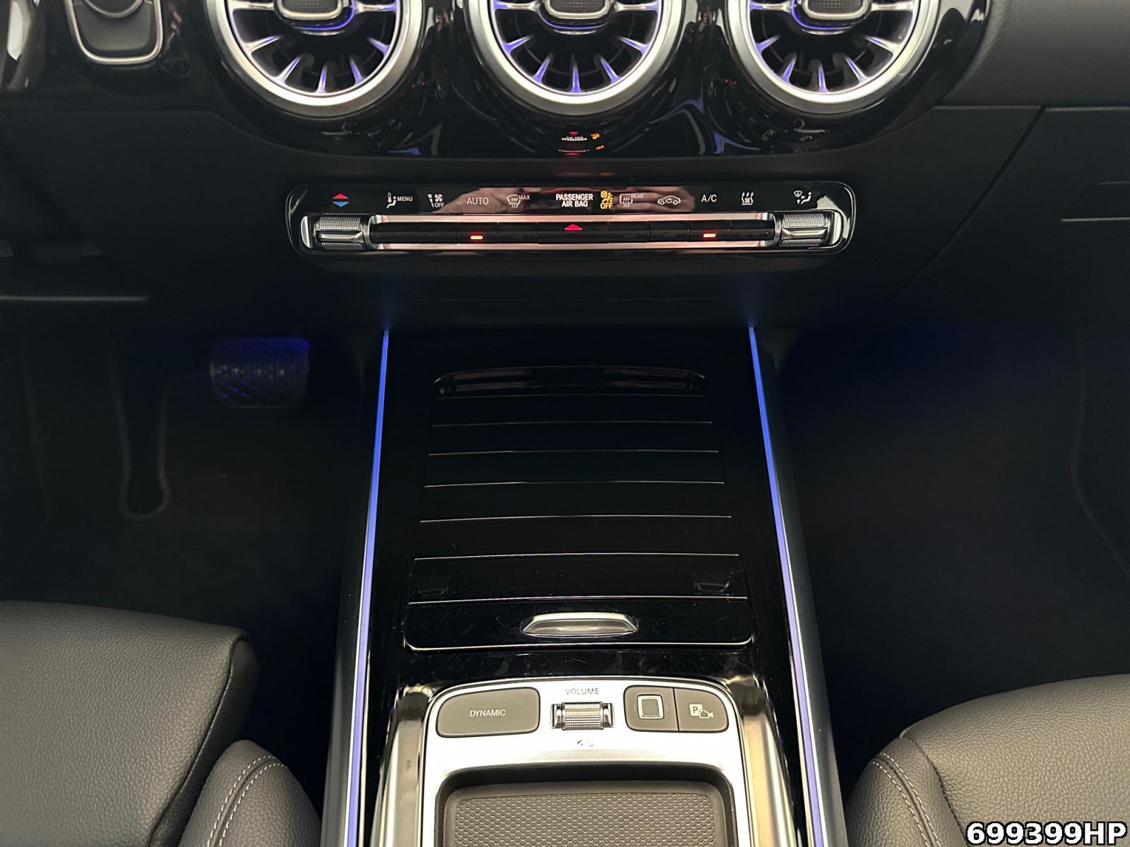 Fahrzeugabbildung Mercedes-Benz GLA 250 e Progressive AHK KEYLESS Ambiente LED