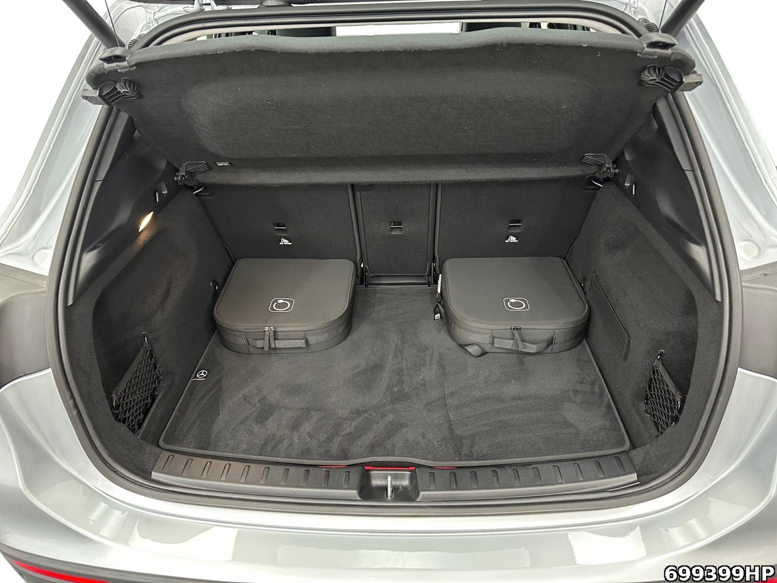 Fahrzeugabbildung Mercedes-Benz GLA 250 e Progressive AHK KEYLESS Ambiente LED