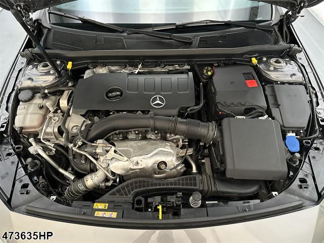 Fahrzeugabbildung Mercedes-Benz A 220 Progressive *AHK Distronic 360° Burmester