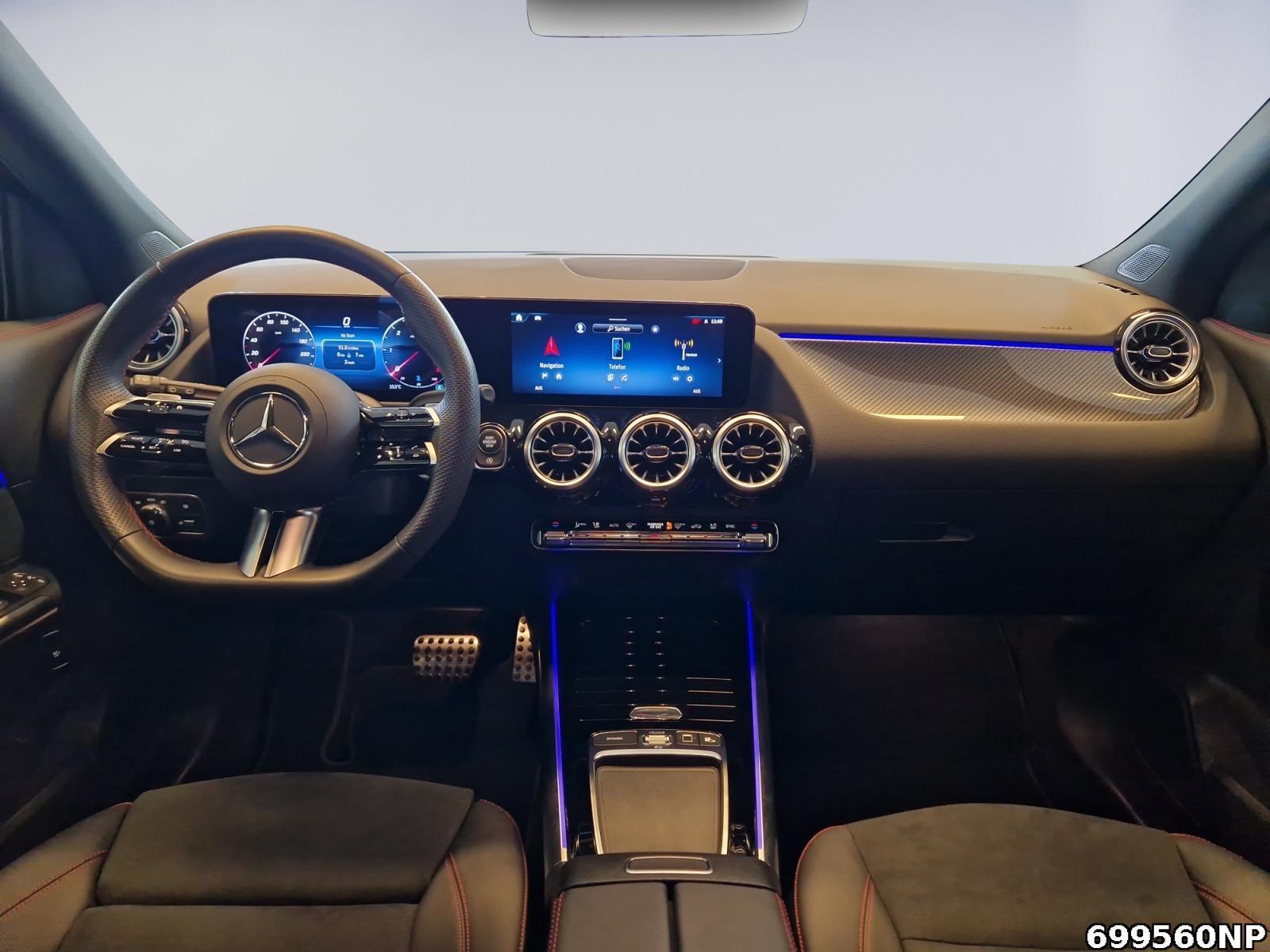 Fahrzeugabbildung Mercedes-Benz GLA 200 d AMG Line LED Kamera Keyless 19