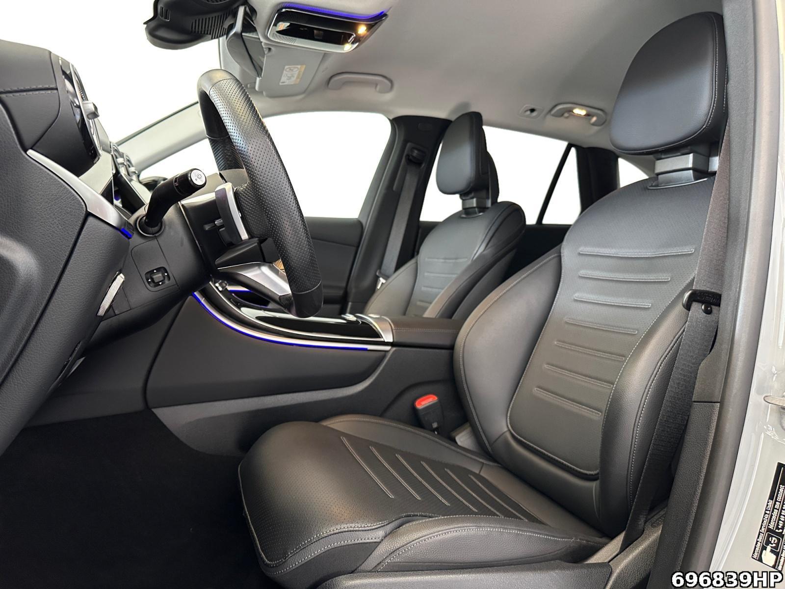 Fahrzeugabbildung Mercedes-Benz GLC 220 d 4M AMG Night AHK Memory Kamera 20