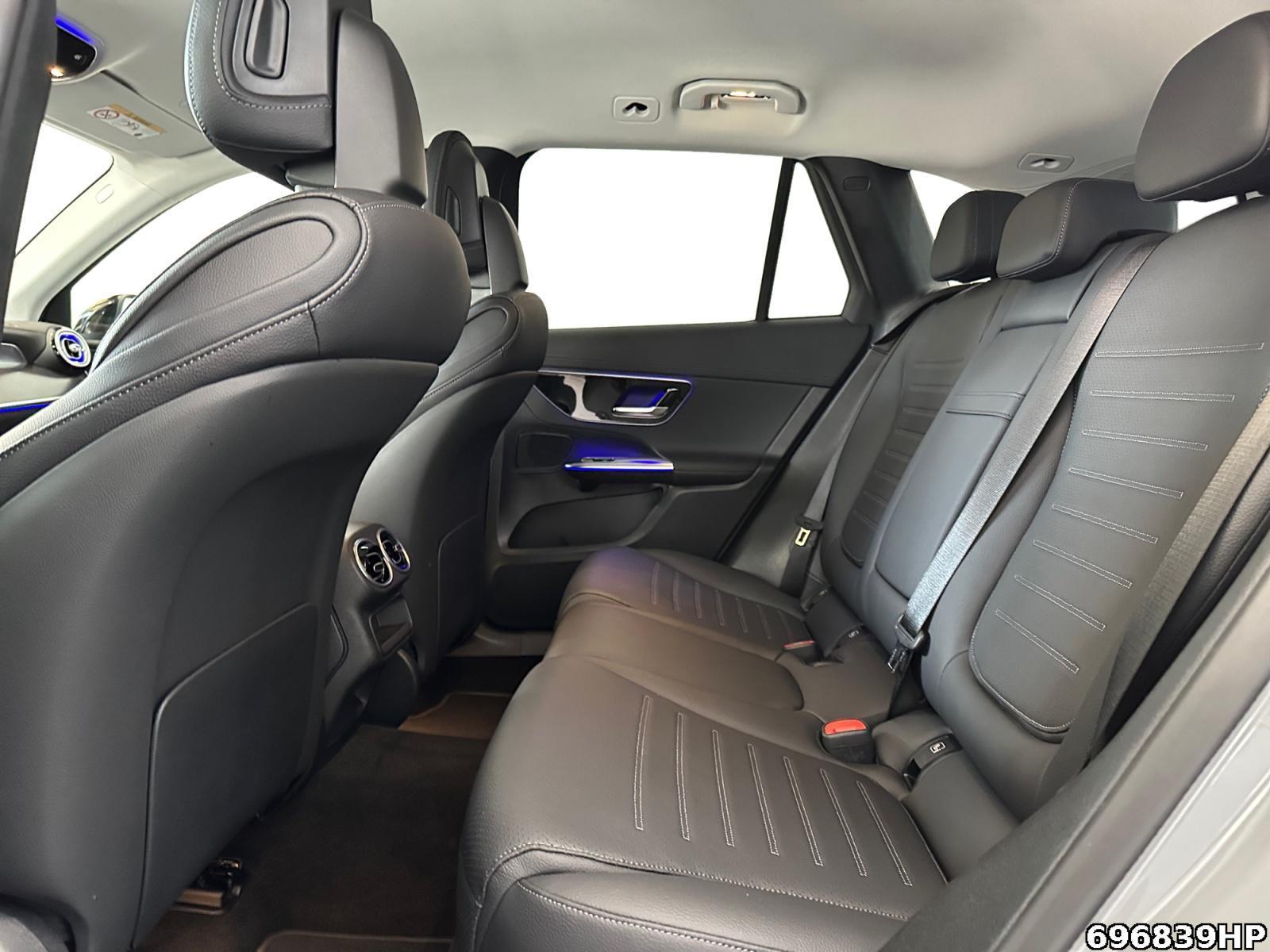 Fahrzeugabbildung Mercedes-Benz GLC 220 d 4M AMG Night AHK Memory Kamera 20