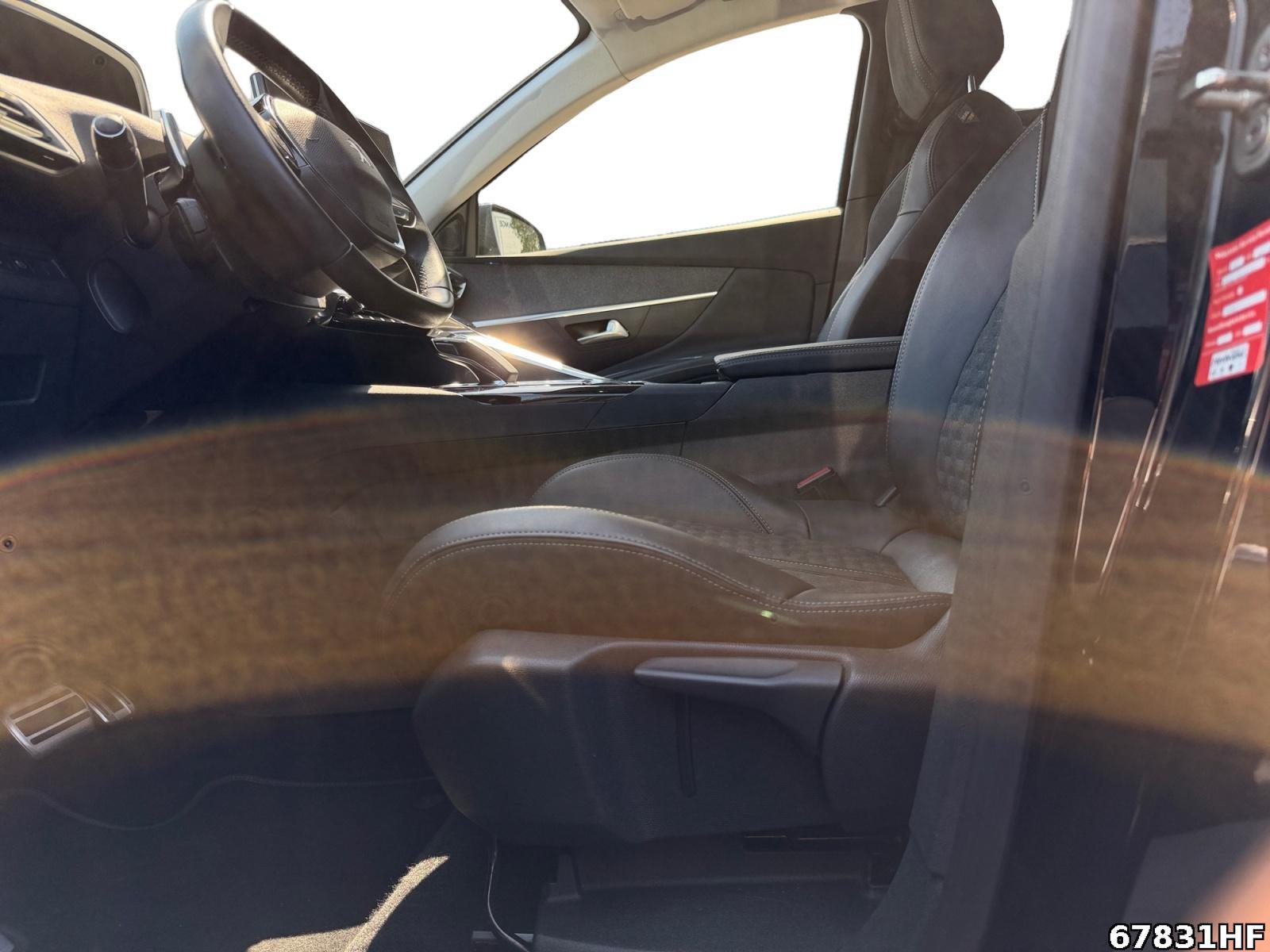 Fahrzeugabbildung Peugeot 3008 1.6 Hybrid 225 (Plug-In), Road Trip