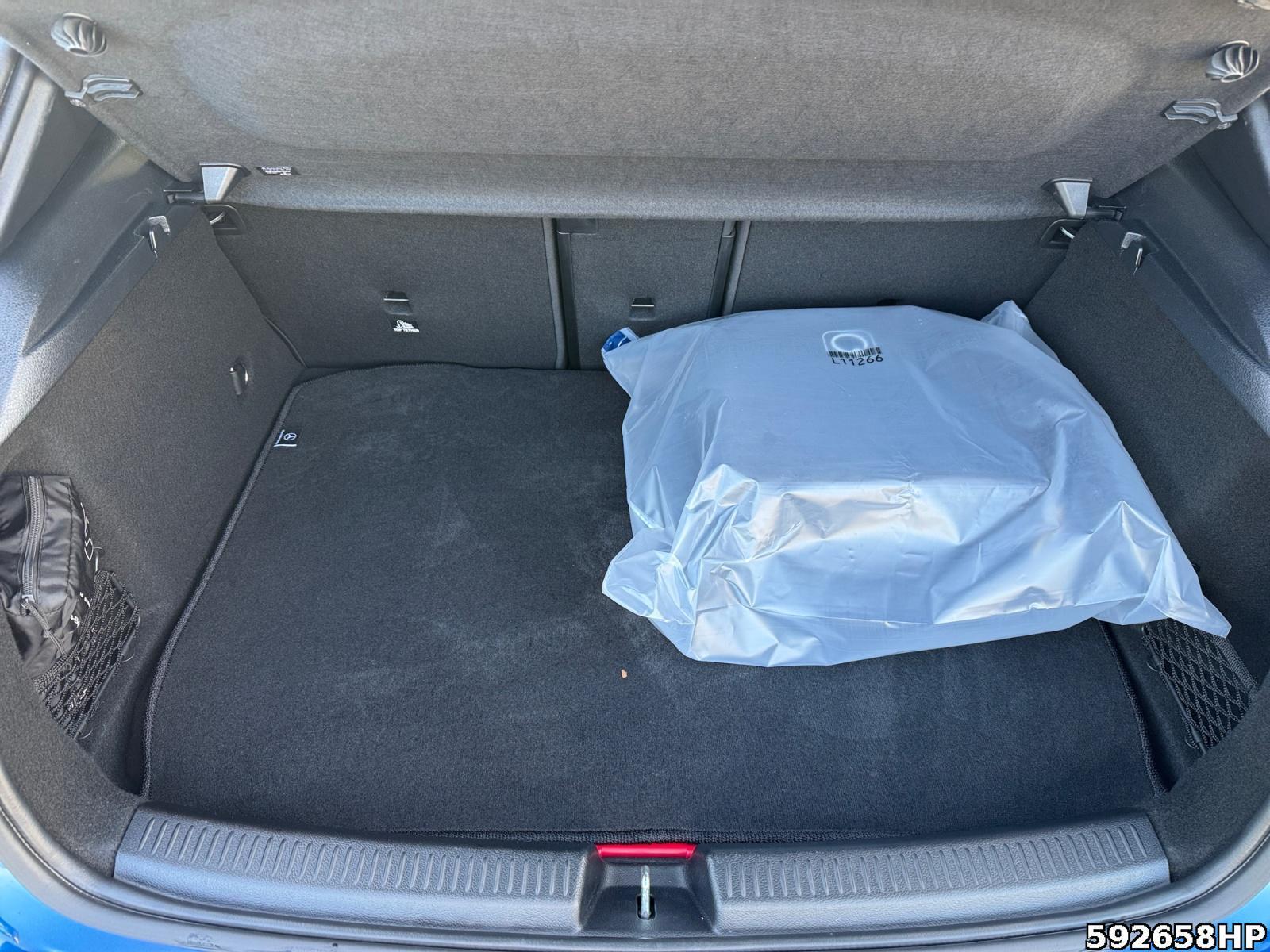 Fahrzeugabbildung Mercedes-Benz A 250 AMG Pano Lenkradhzg Ambiente Keyless