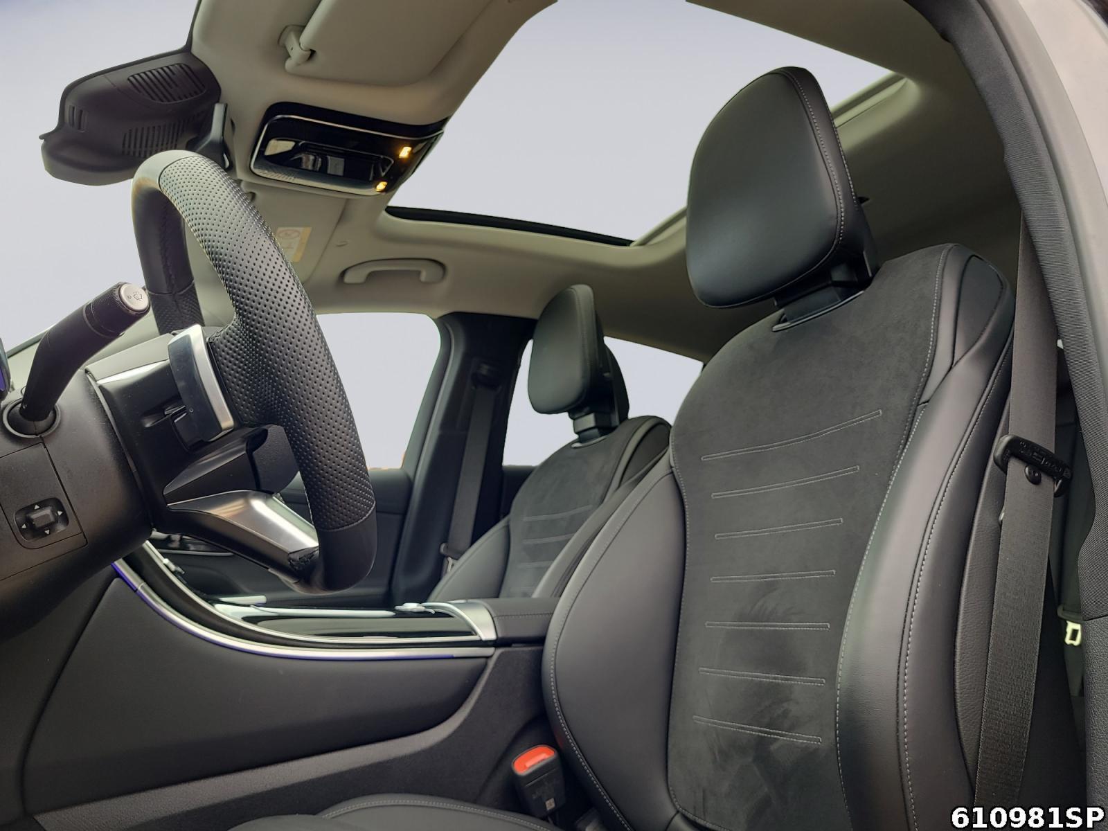 Fahrzeugabbildung Mercedes-Benz GLC 300 4M AMG Coupé Pano AHK Memory Kamera LED