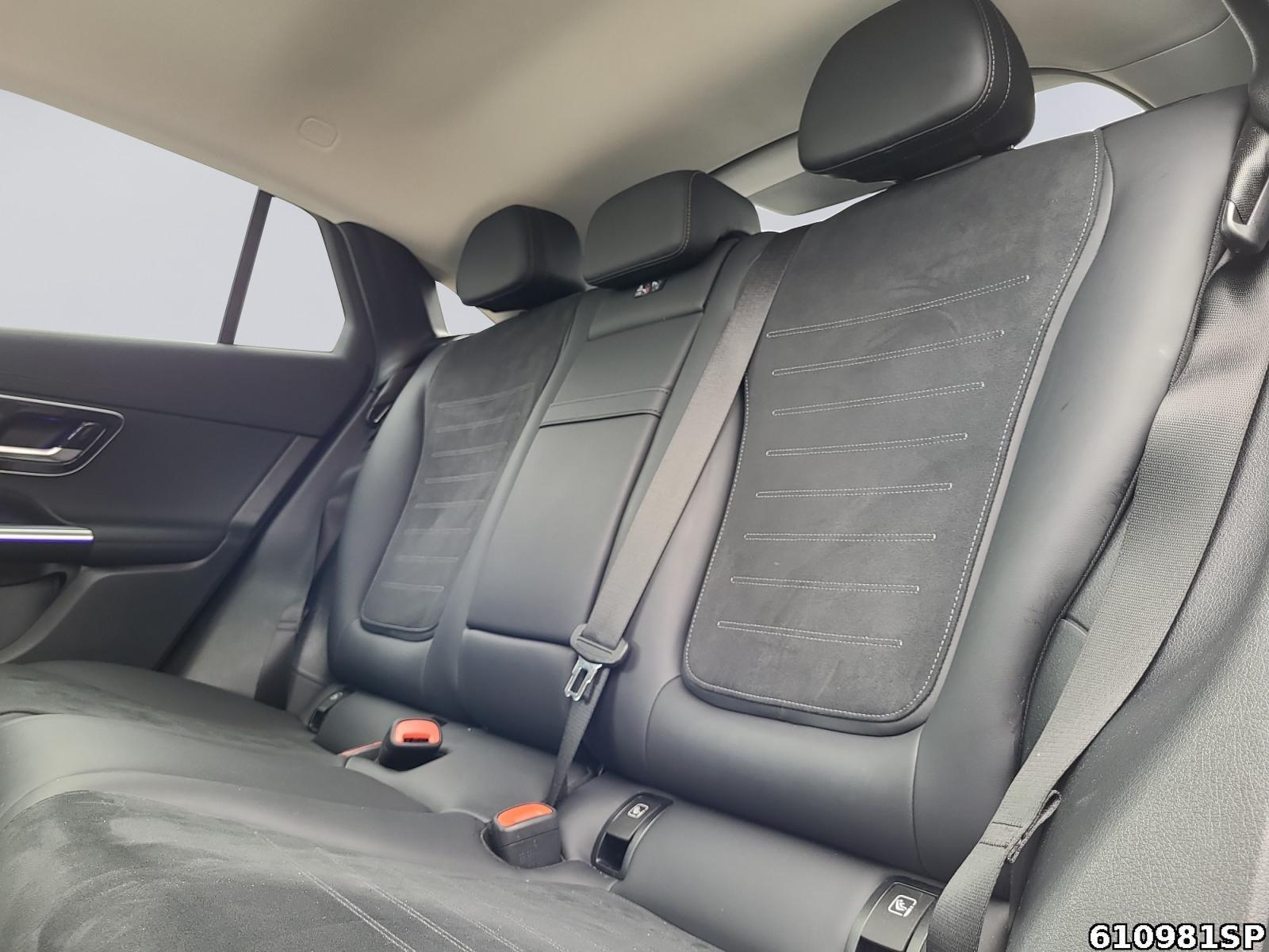 Fahrzeugabbildung Mercedes-Benz GLC 300 4M AMG Coupé Pano AHK Memory Kamera LED