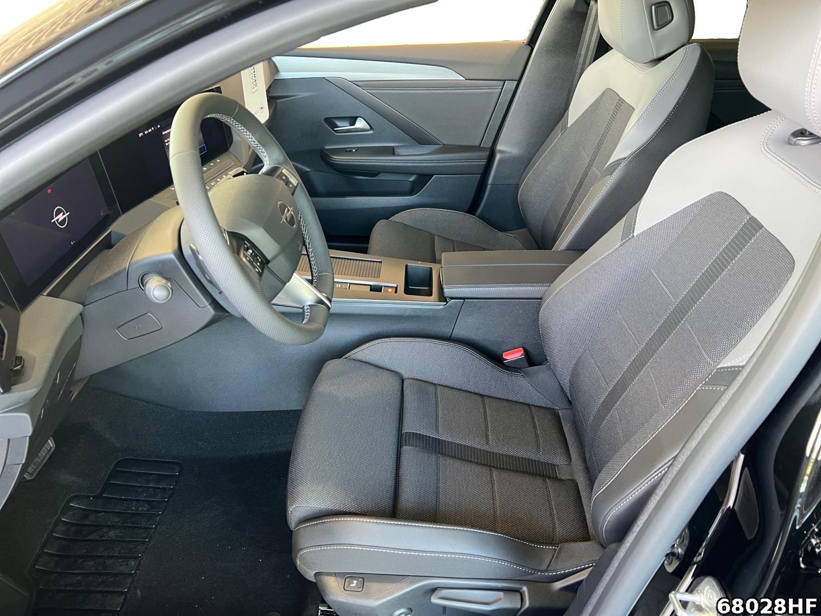 Fahrzeugabbildung Opel Astra Sports Tourer, Ultimate