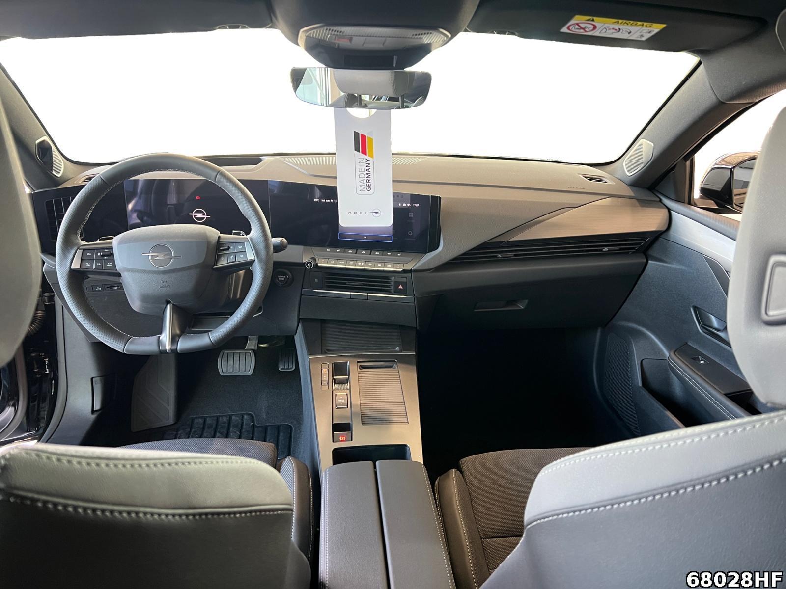 Fahrzeugabbildung Opel Astra Sports Tourer, Ultimate