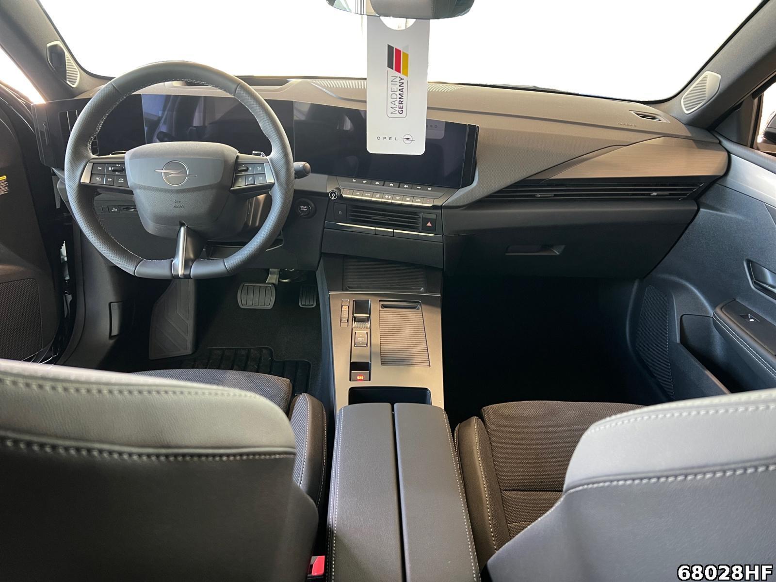 Fahrzeugabbildung Opel Astra Sports Tourer, Ultimate