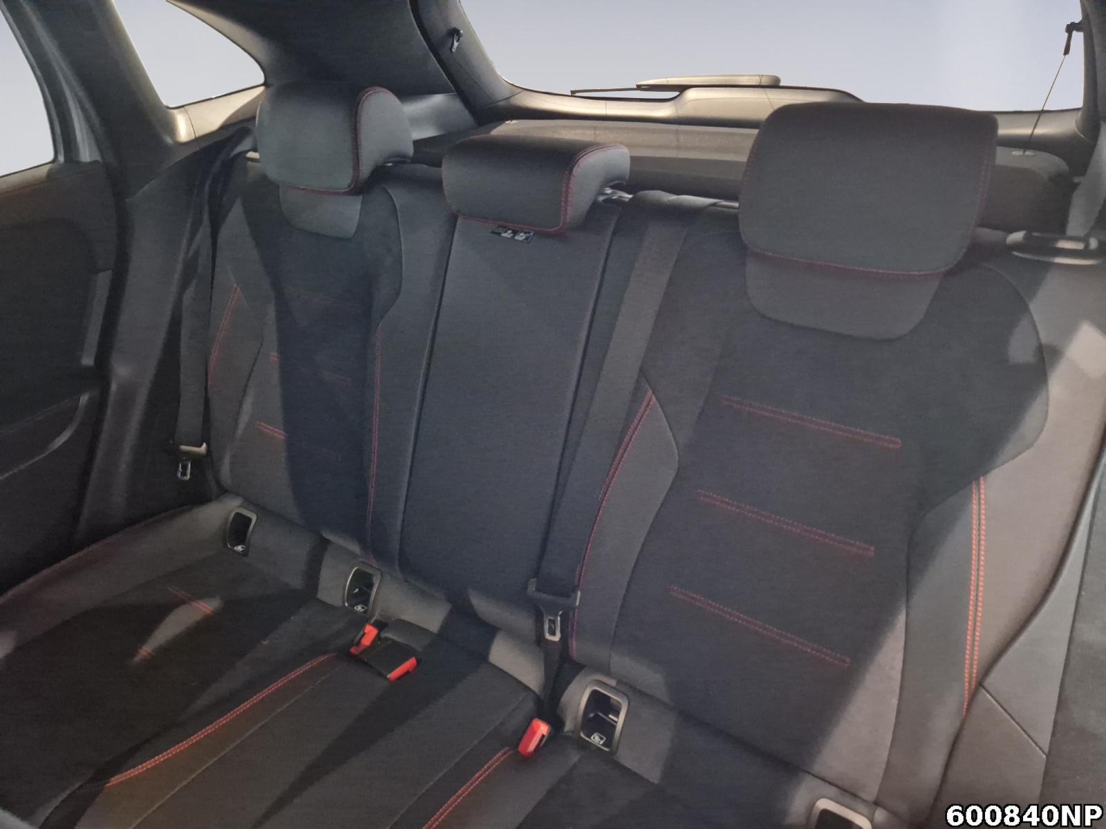 Fahrzeugabbildung Mercedes-Benz GLA 180 AMG LED KEYLESS Kamera Widescreen MBUX