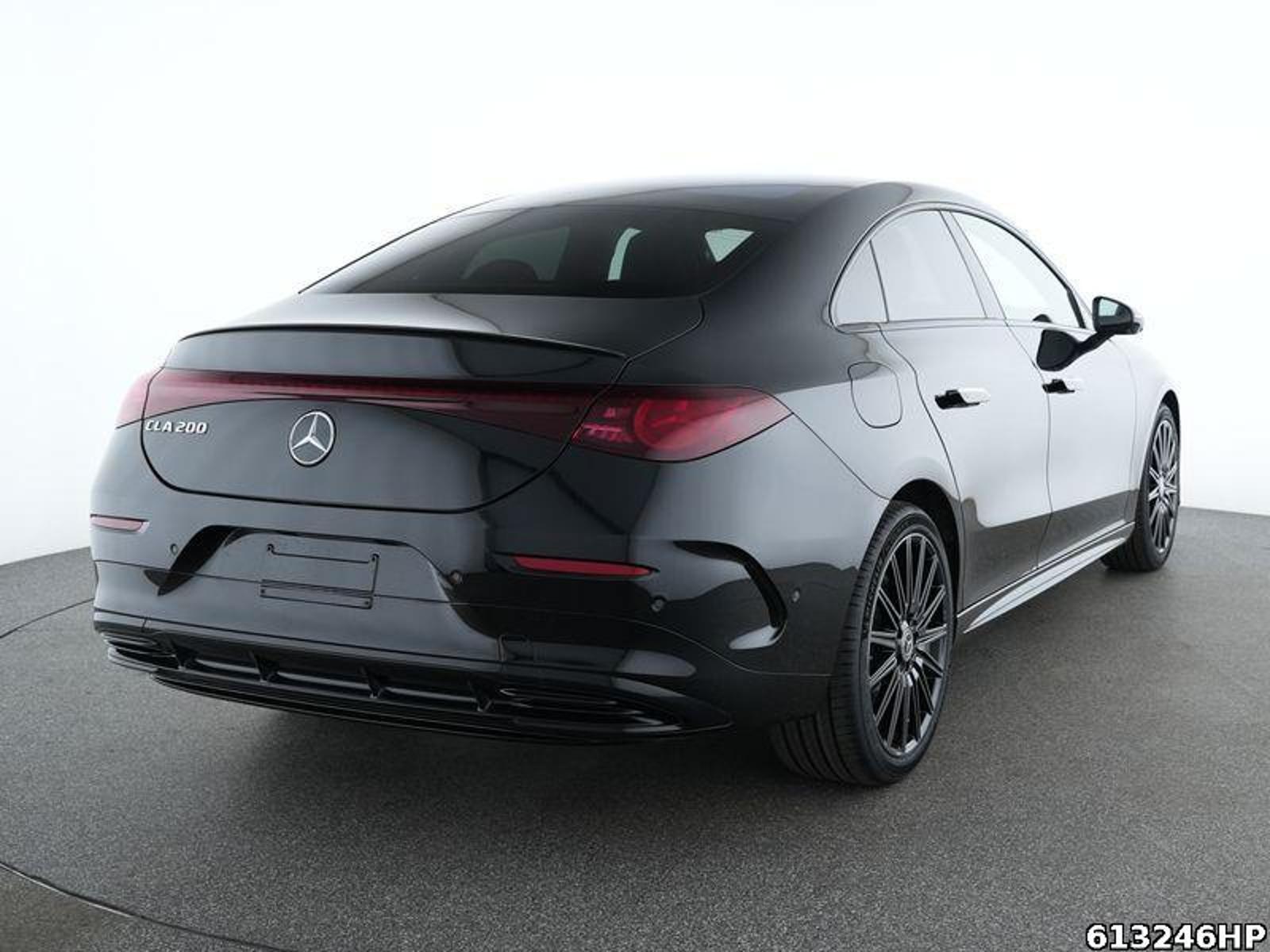 Fahrzeugabbildung Mercedes-Benz CLA 200 AMG Pano Distronic Superscreen LED