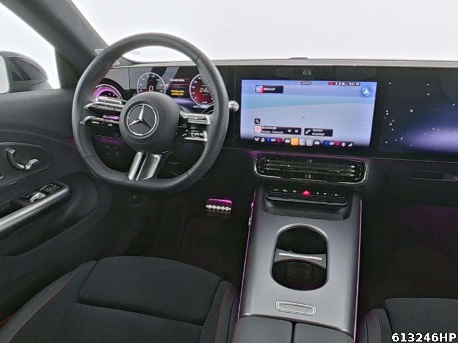 Fahrzeugabbildung Mercedes-Benz CLA 200 AMG Pano Distronic Superscreen LED