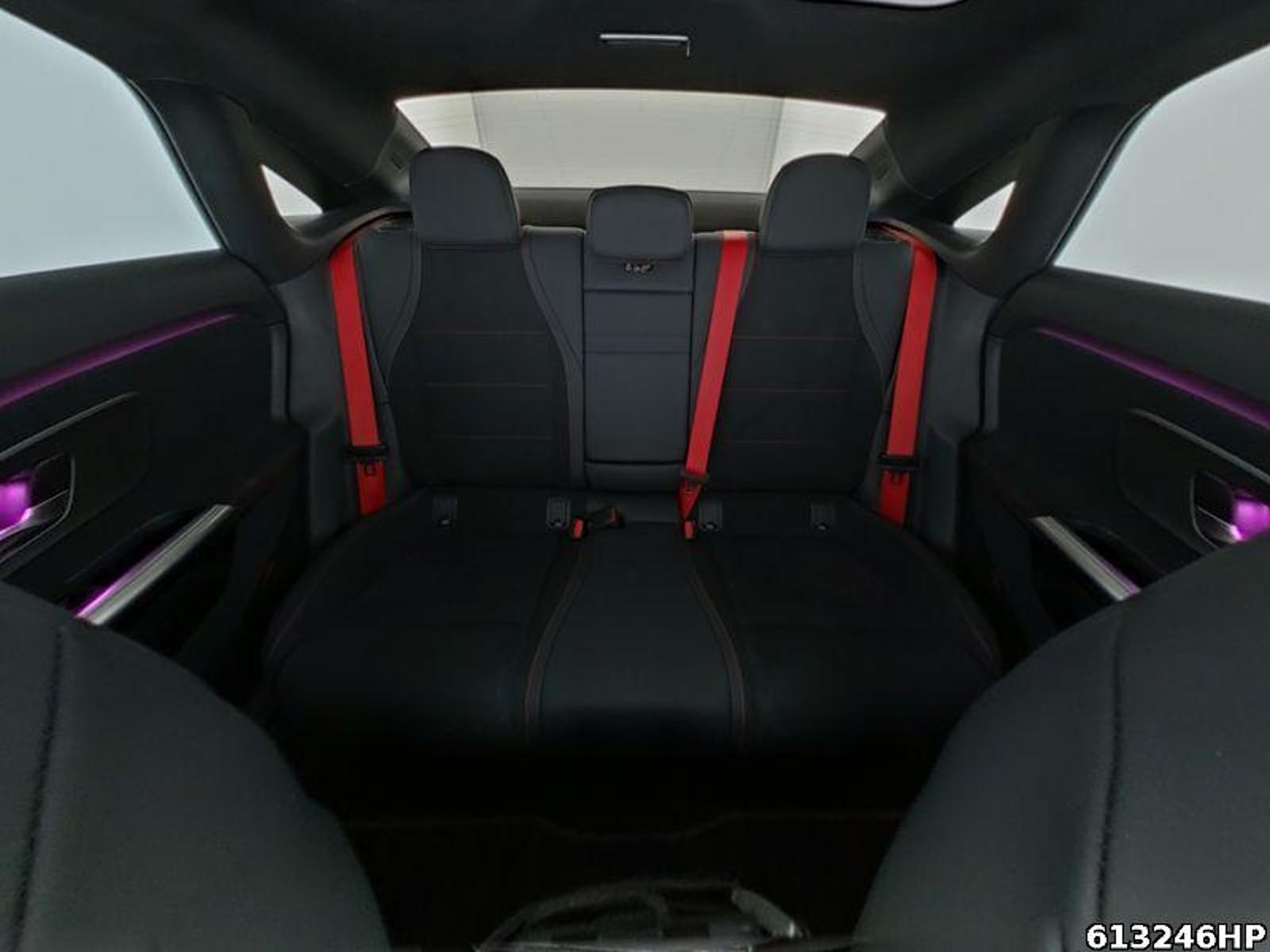 Fahrzeugabbildung Mercedes-Benz CLA 200 AMG Pano Distronic Superscreen LED