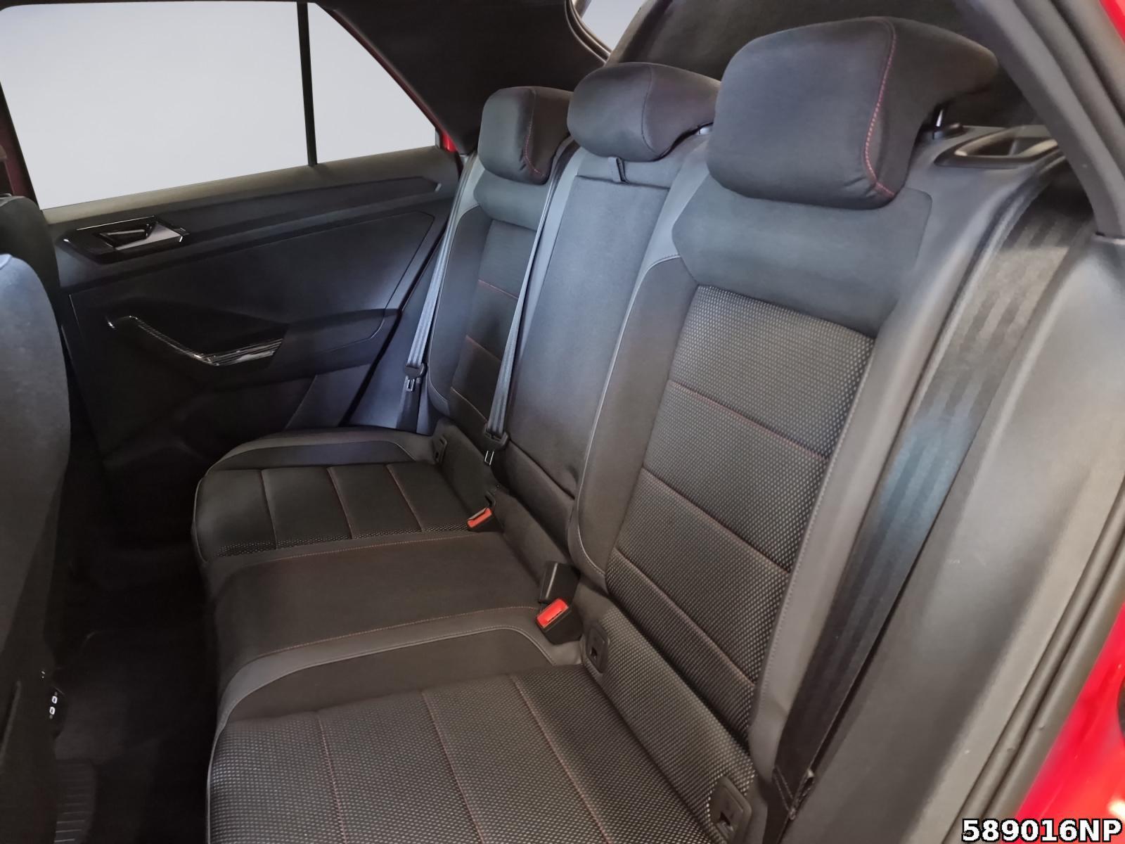 Fahrzeugabbildung Volkswagen T-Roc 1.5 TSI Sport Black-Style Kamera AHK