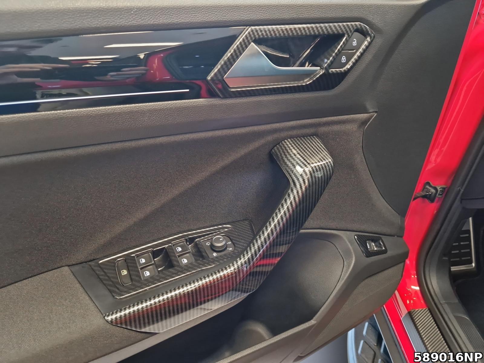 Fahrzeugabbildung Volkswagen T-Roc 1.5 TSI Sport Black-Style Kamera AHK