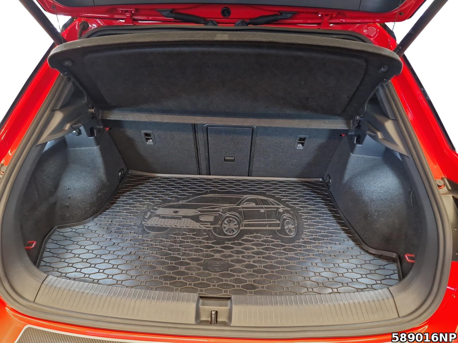 Fahrzeugabbildung Volkswagen T-Roc 1.5 TSI Sport Black-Style Kamera AHK