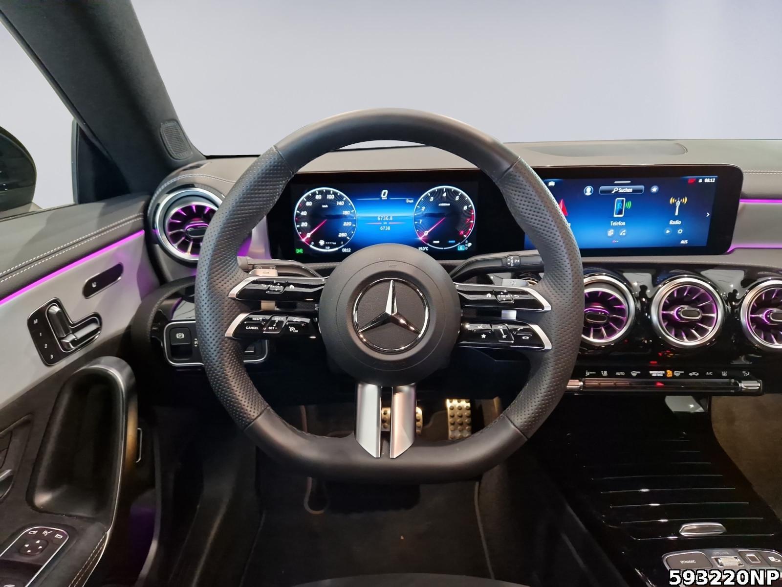 Fahrzeugabbildung Mercedes-Benz CLA 200 Shooting Brake SPECIAL-EDITION+STHZG+AHK+DISTRONIC