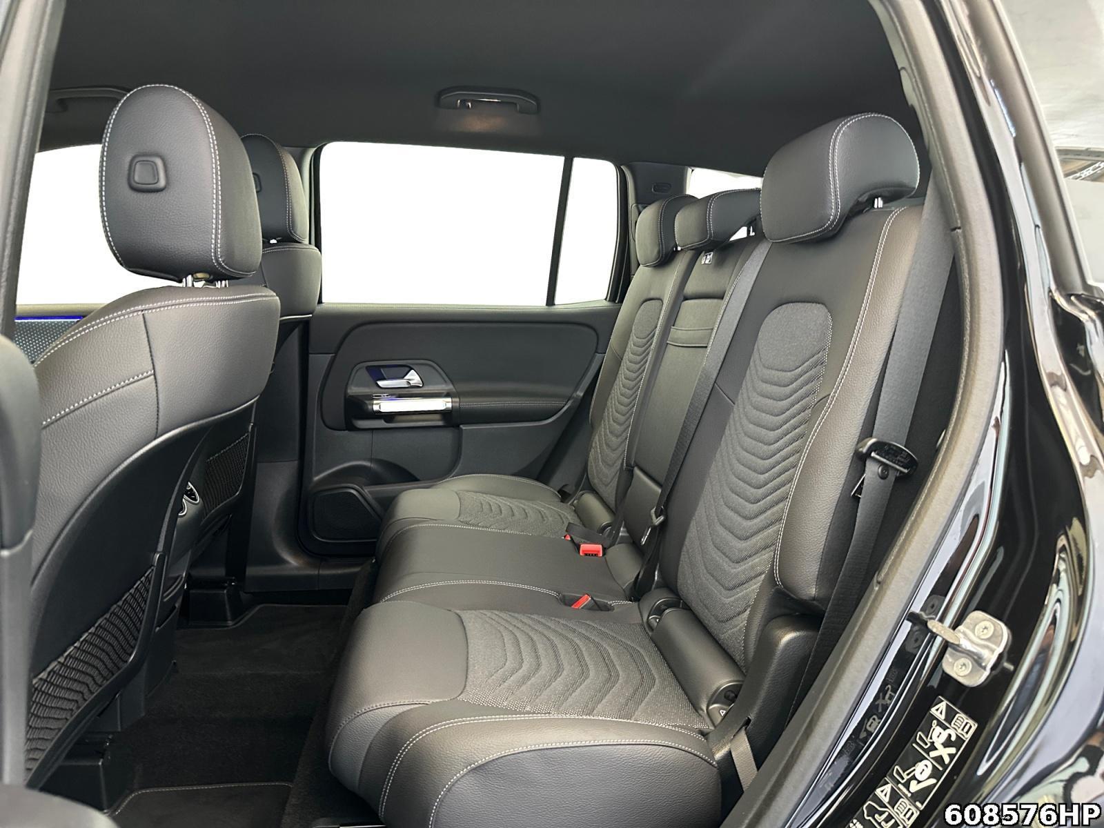 Fahrzeugabbildung Mercedes-Benz GLB 200 Progressive 7 Sitzer Distronic Ambiente