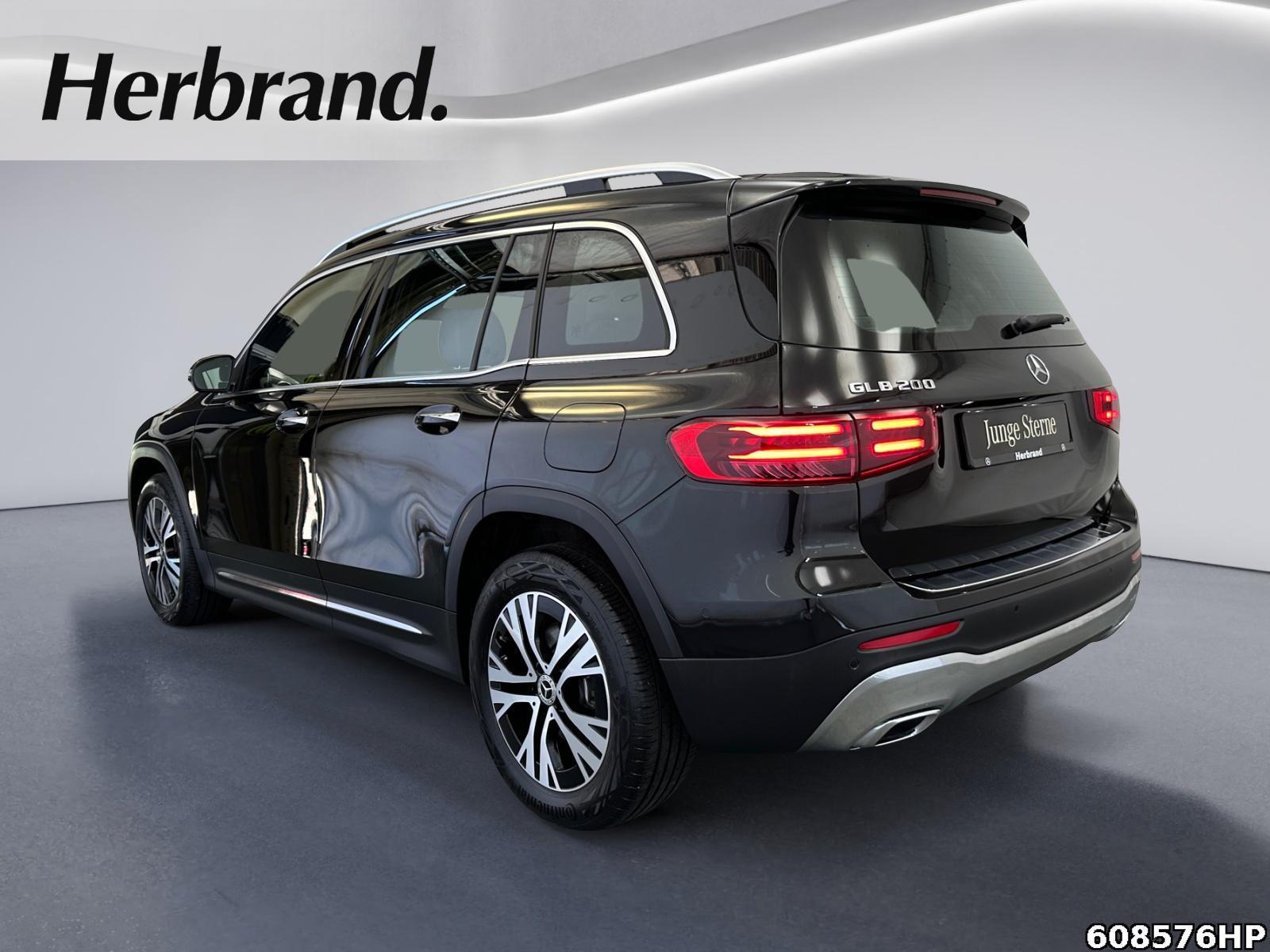 Fahrzeugabbildung Mercedes-Benz GLB 200 Progressive 7 Sitzer Distronic Ambiente