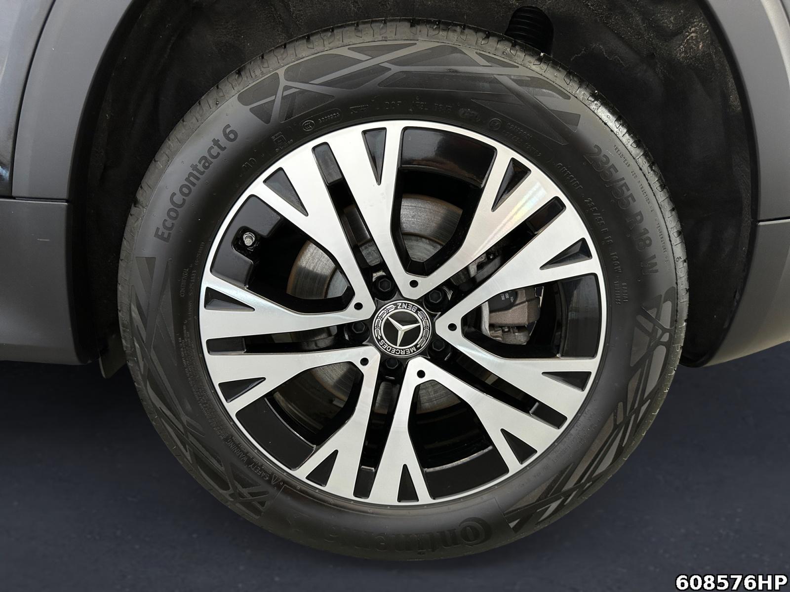 Fahrzeugabbildung Mercedes-Benz GLB 200 Progressive 7 Sitzer Distronic Ambiente