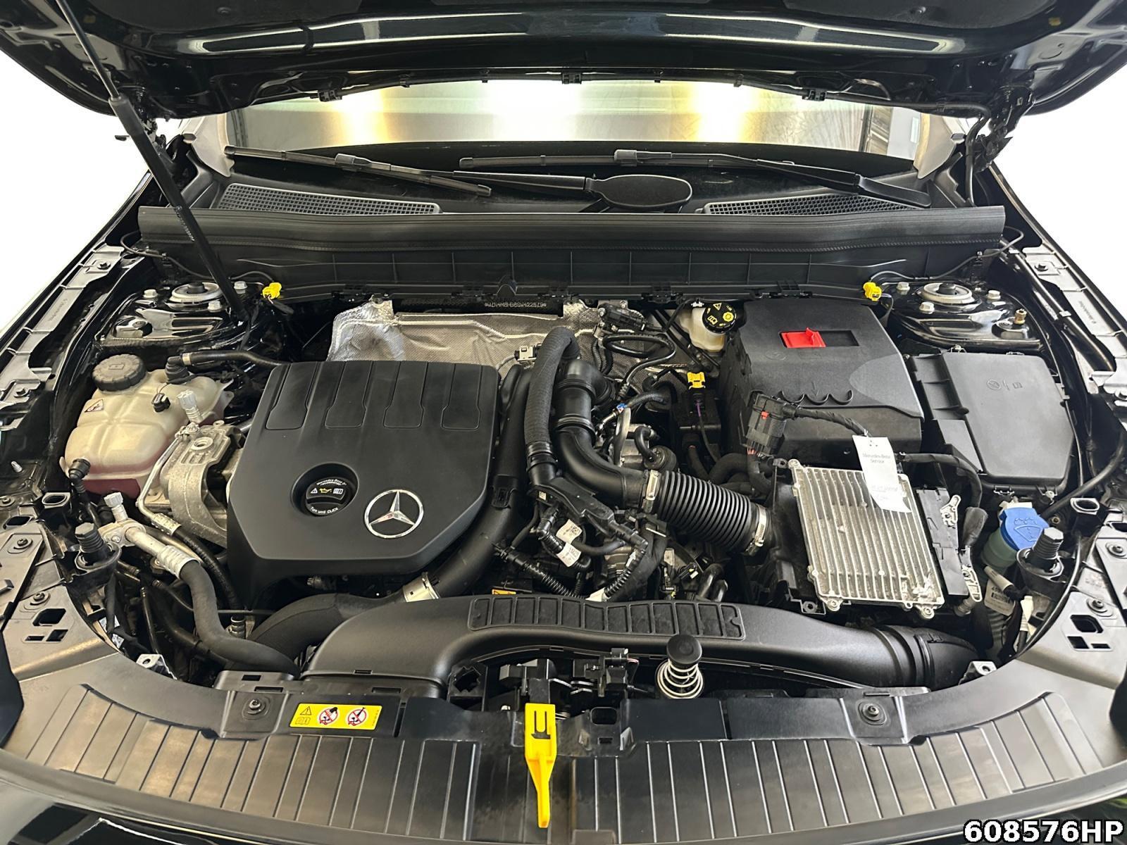 Fahrzeugabbildung Mercedes-Benz GLB 200 Progressive 7 Sitzer Distronic Ambiente