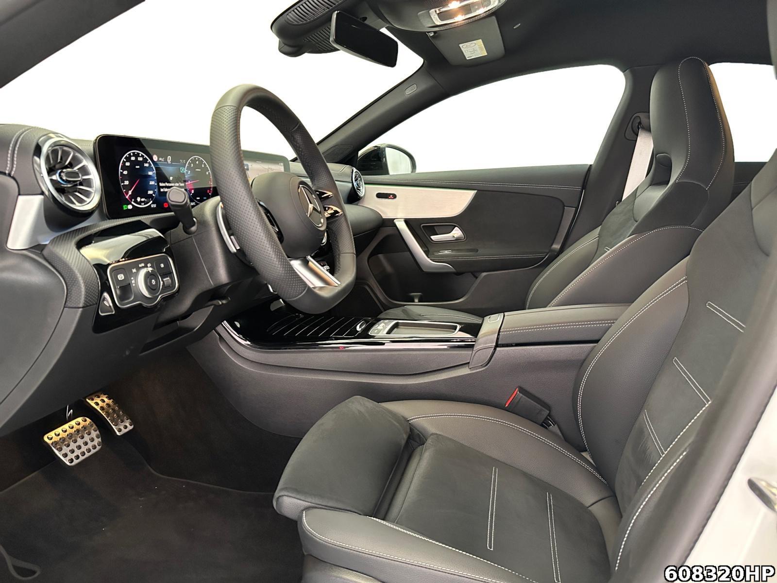 Fahrzeugabbildung Mercedes-Benz CLA 200 AMG DISTRONIC Night-Paket Rückfahrkam