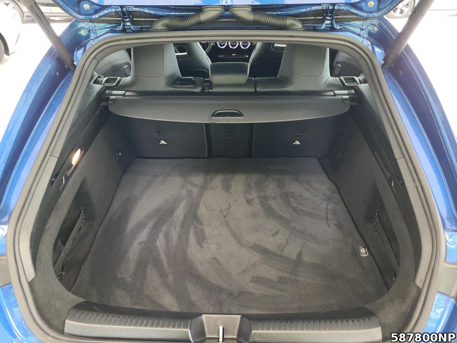 Fahrzeugabbildung Mercedes-Benz CLA 200 Shooting Brake AMG KAMERA 19