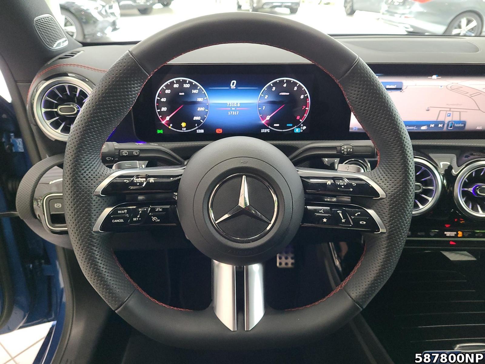 Fahrzeugabbildung Mercedes-Benz CLA 200 Shooting Brake AMG KAMERA 19