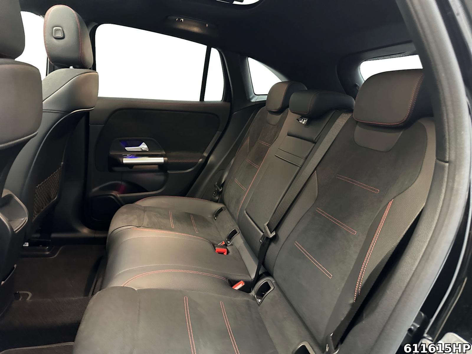 Fahrzeugabbildung Mercedes-Benz EQA AMG Pano Night 19