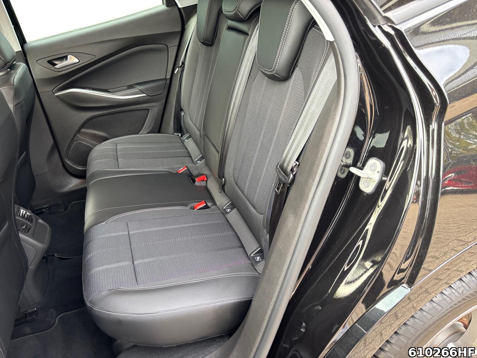 Fahrzeugabbildung Opel Grandland X (X) 1.2 Turbo GS Line (EURO 6e)