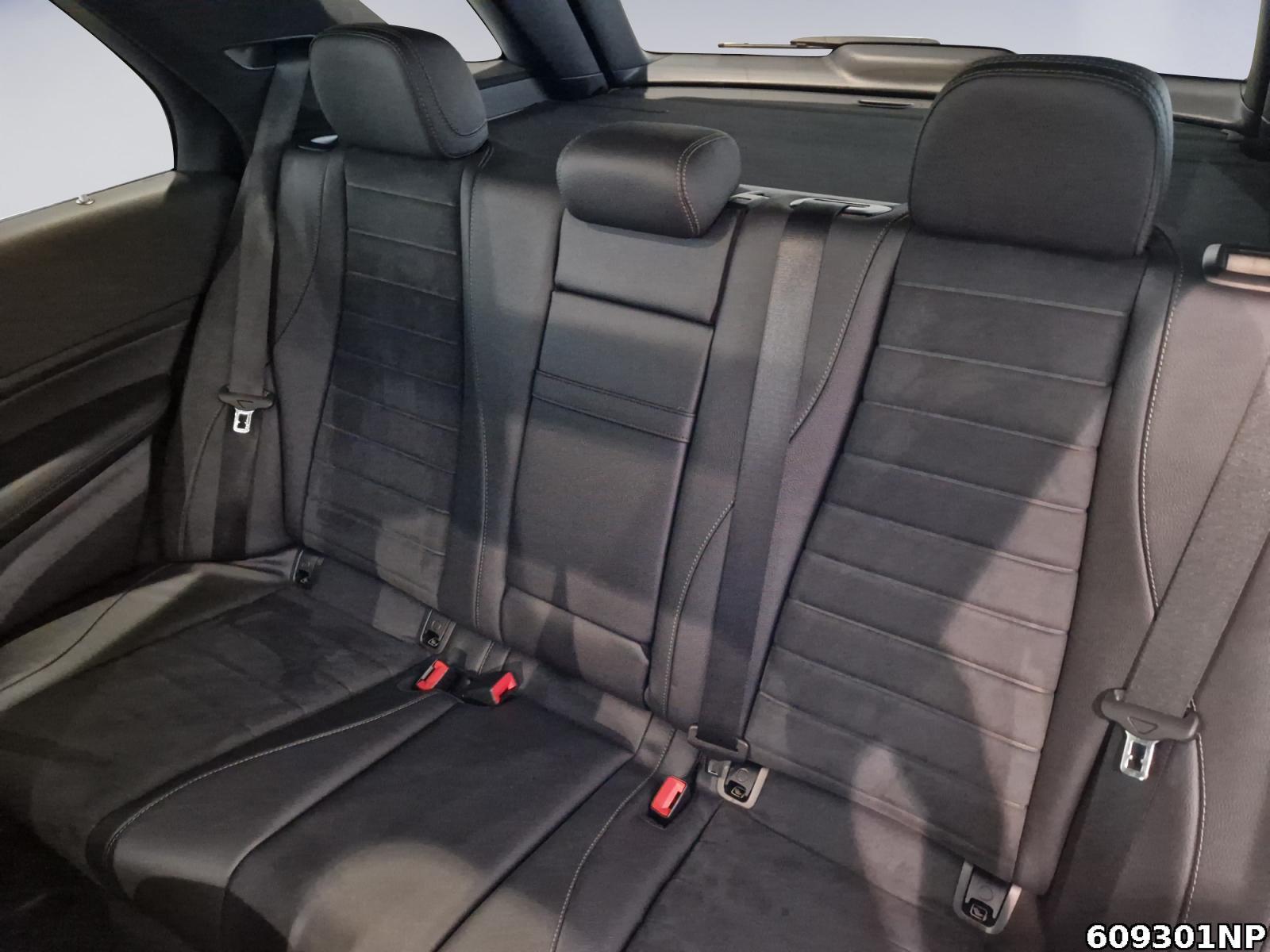 Fahrzeugabbildung Mercedes-Benz GLE 300 d 4matic AMG Line AHK Panorama Kamera