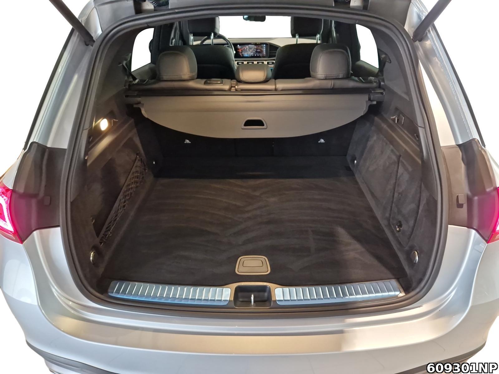 Fahrzeugabbildung Mercedes-Benz GLE 300 d 4matic AMG Line AHK Panorama Kamera